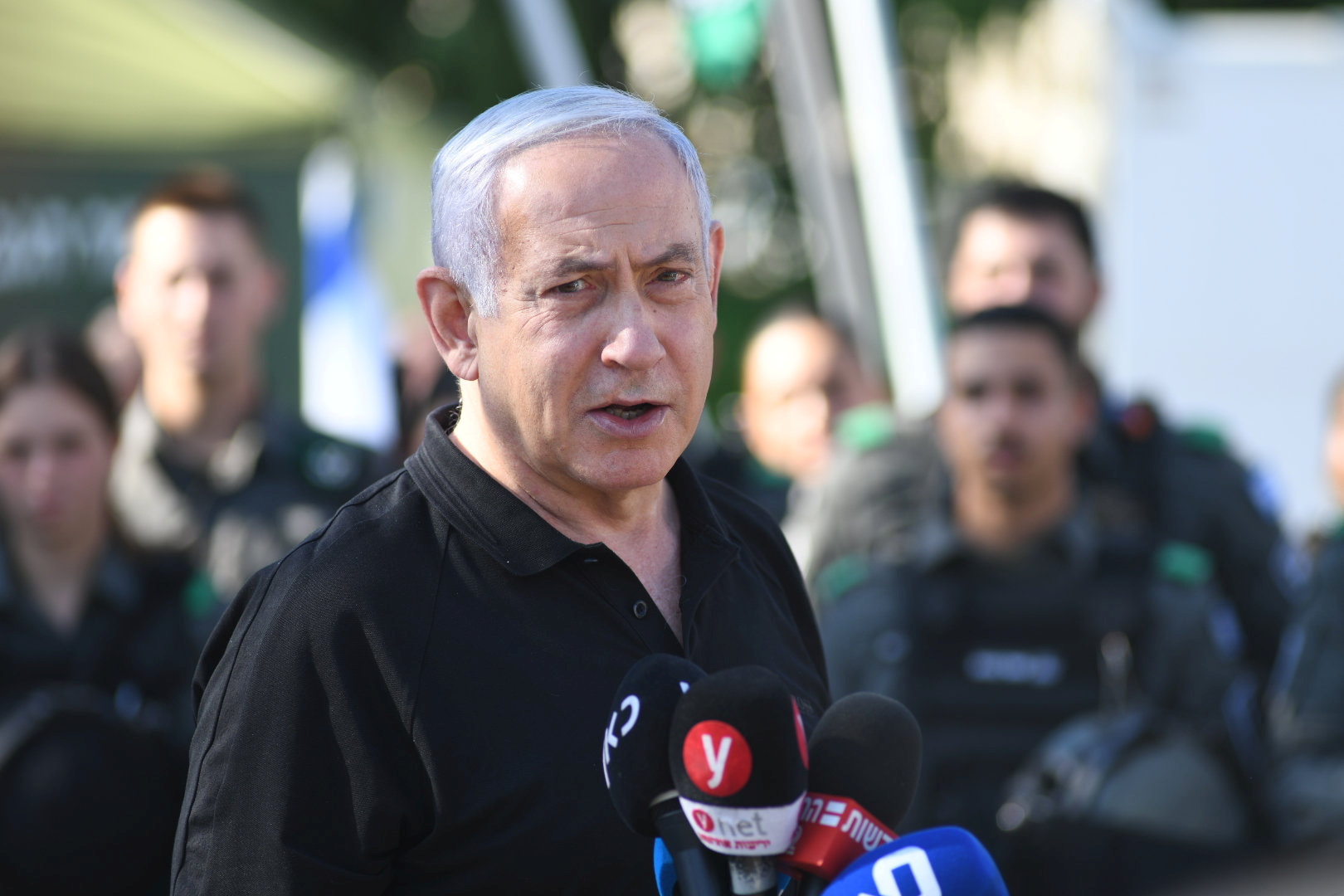 Israël : l'armée promet « une riposte » à l'attaque iranienne, Netanyahou ne dit mot sur la réaction israélienne