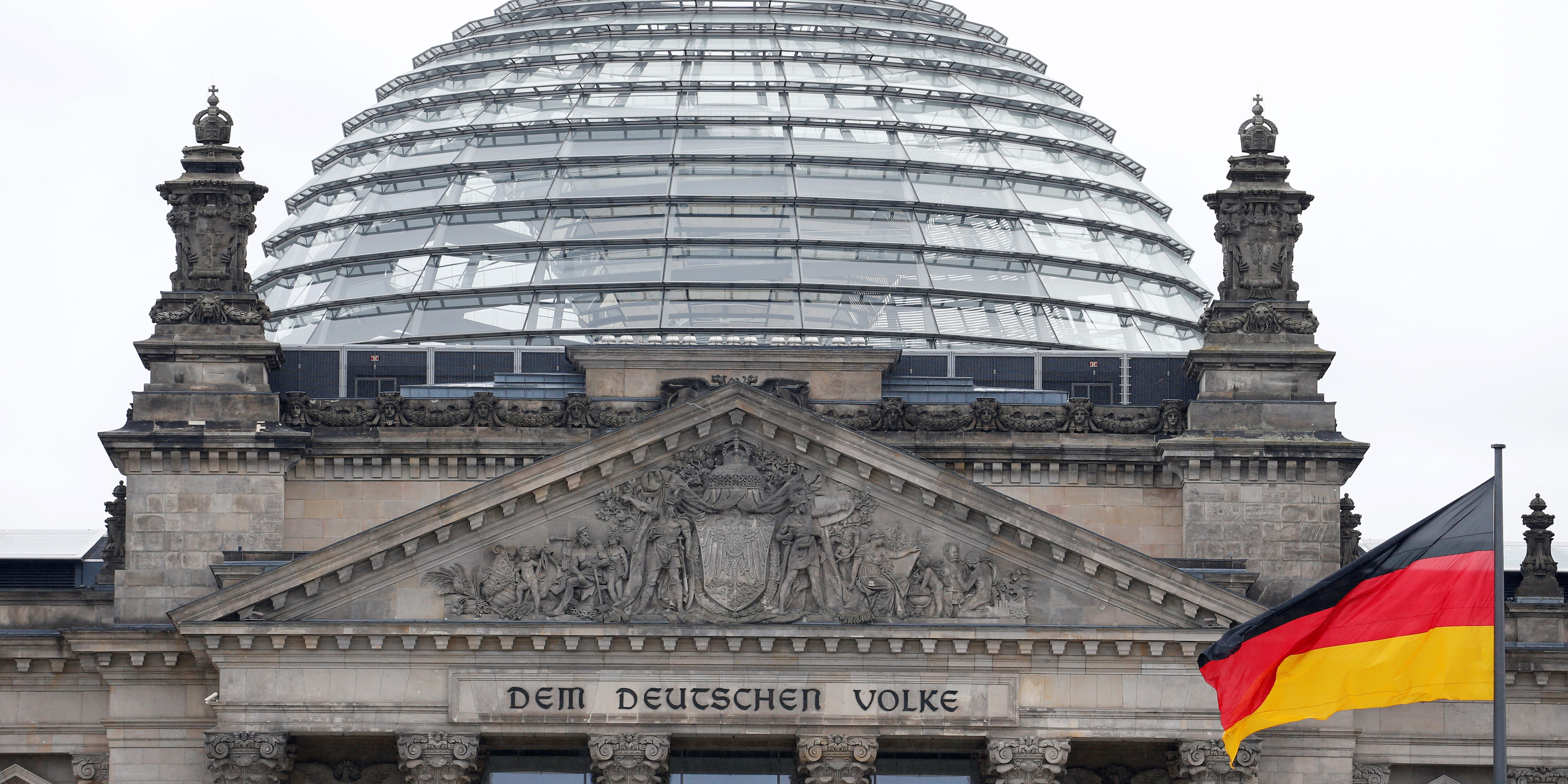 Plan de relance: le feu vert de la Commission ne suffit pas, l'Allemagne piaffe d'impatience