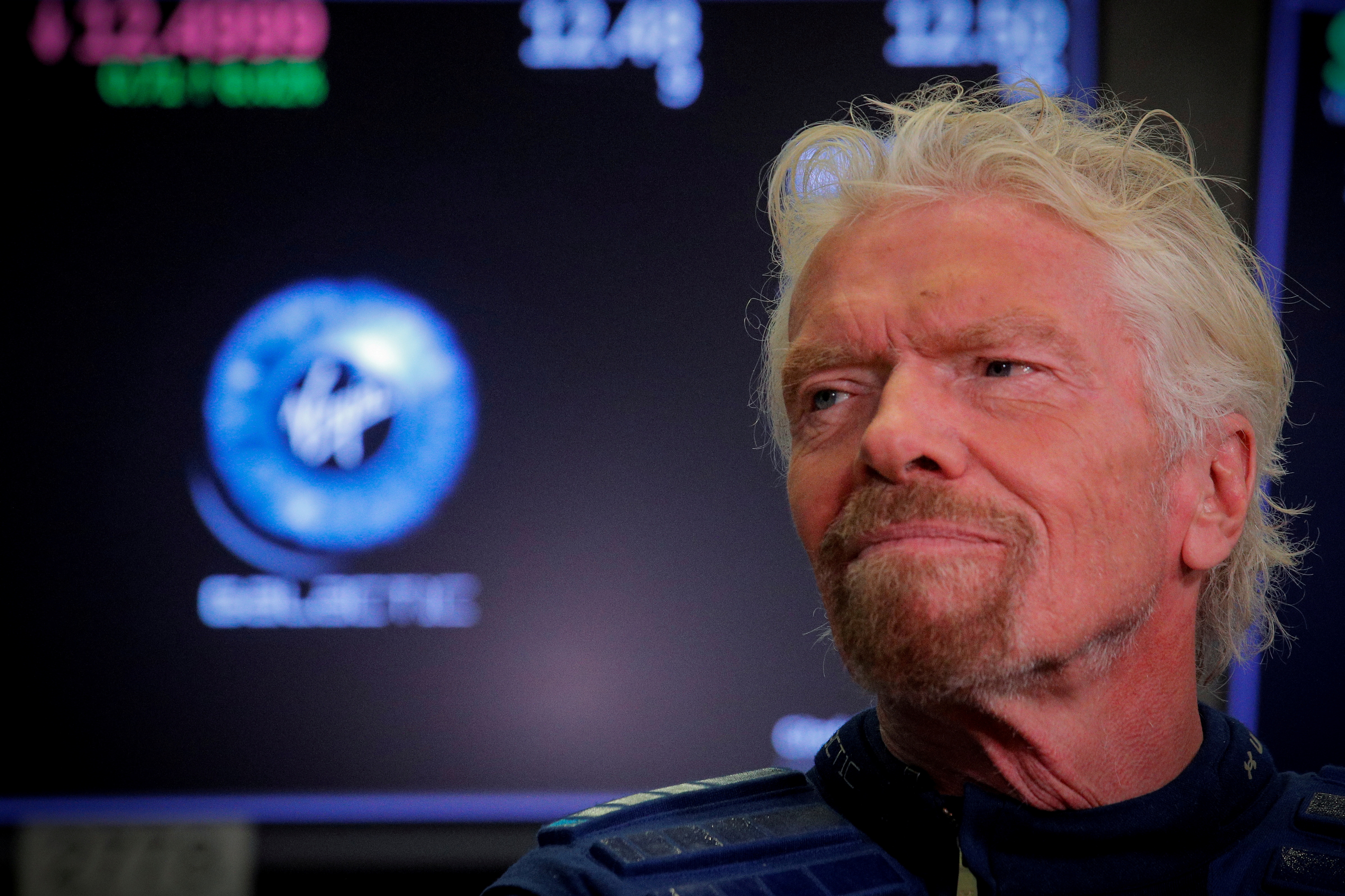 Guerre de milliardaires dans le tourisme spatial : Branson veut partir dans l'espace avant Bezos
