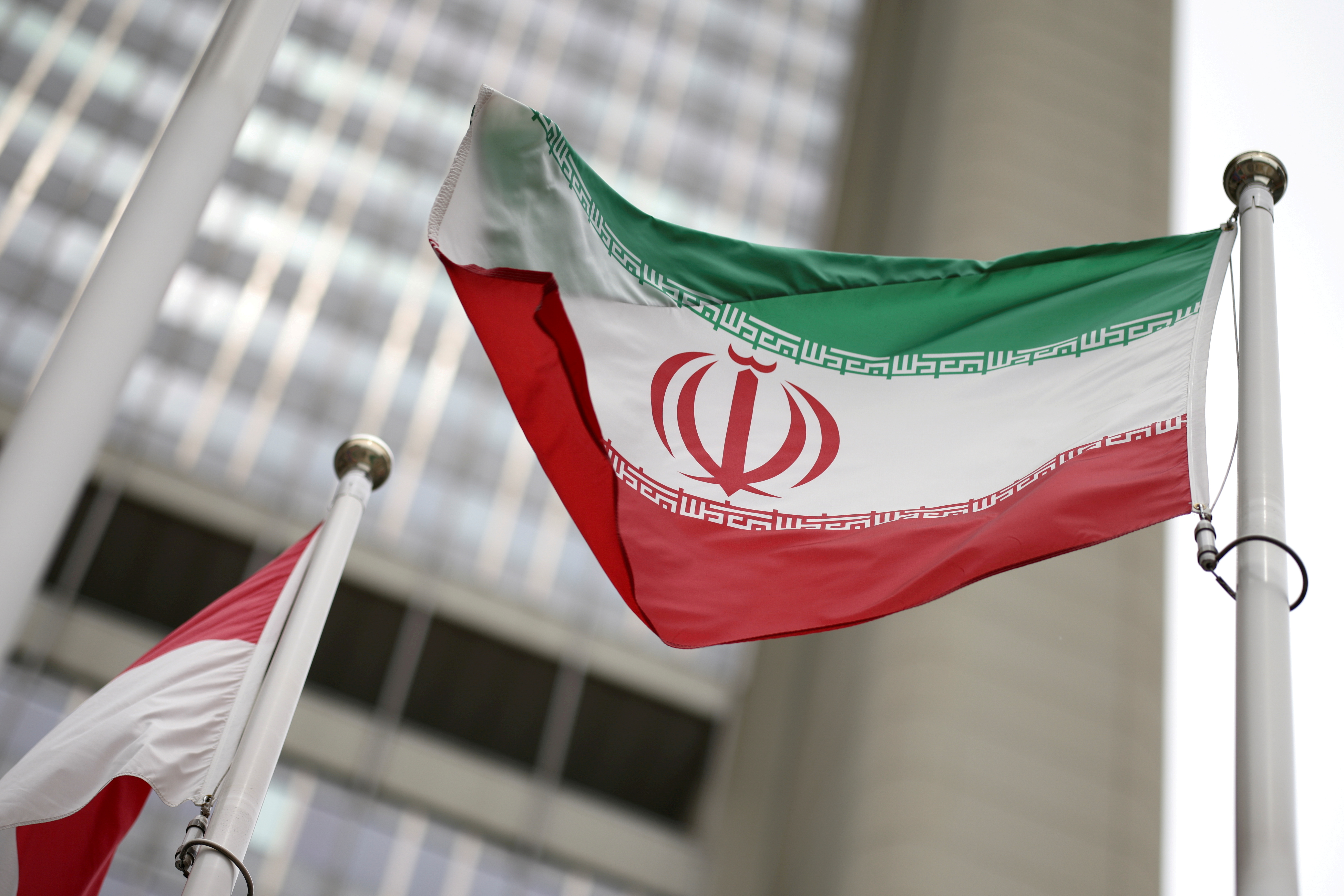En cas de levée des sanctions en Iran, quelles transactions bancaires et commerciales ?