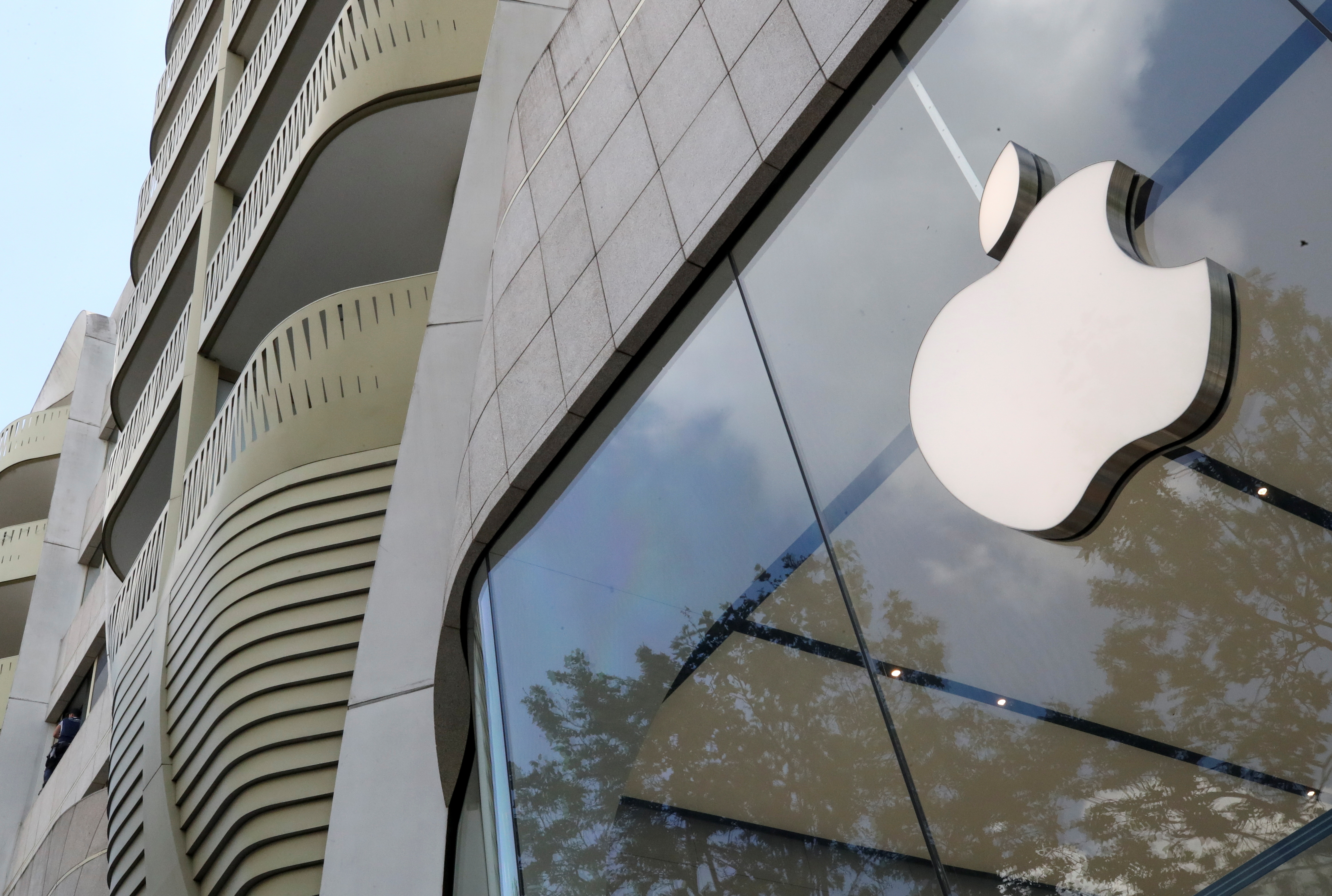 Victime de la pénurie de puces, Apple doit réduire la production d'iPhone 13