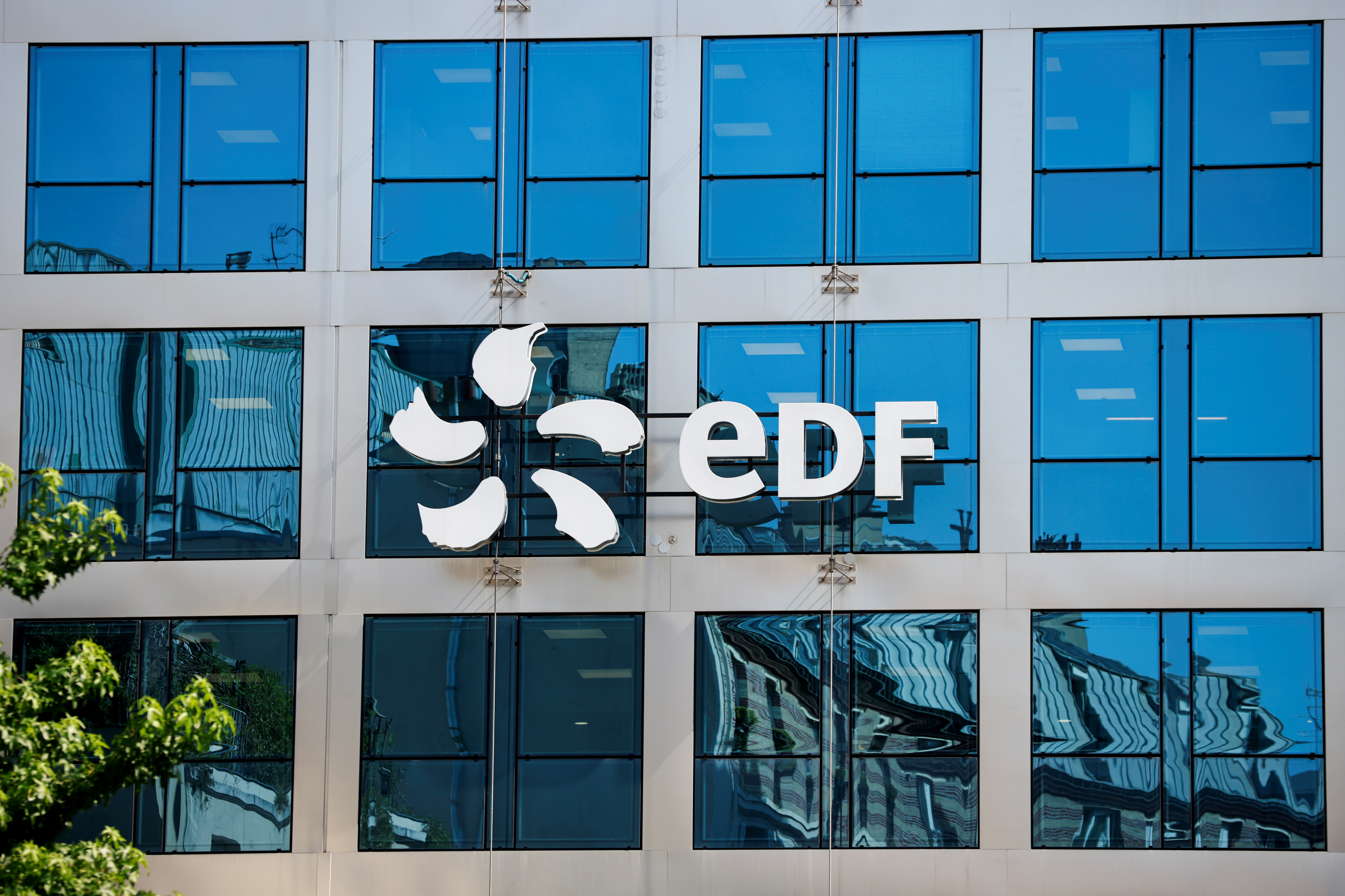 Nucléaire: EDF finalise la vente de sa participation dans l'Américain CENG