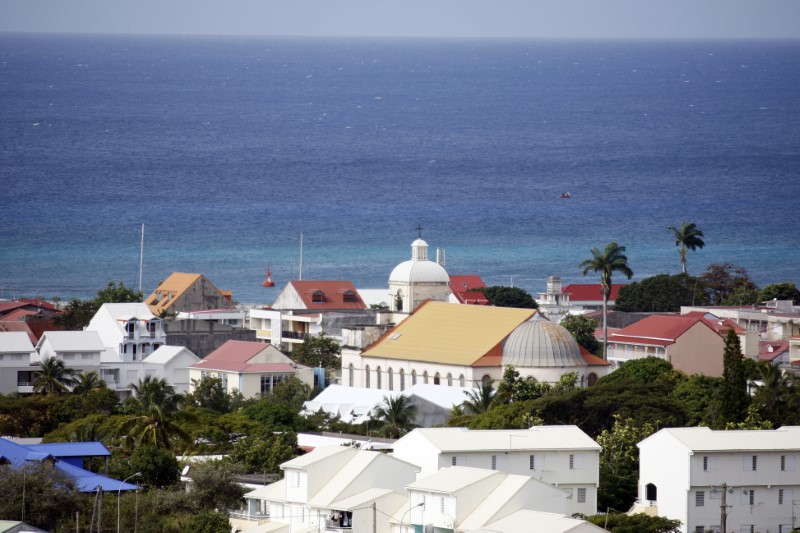 Antilles : malgré la flambée de l'épidémie, pas de rush sur les vols retours