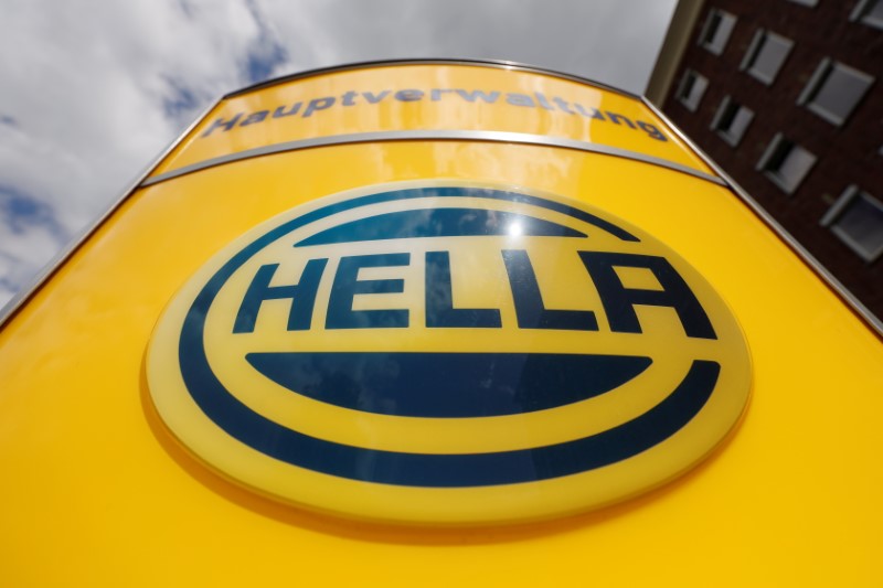 Faurecia acquiert 60% de l'allemand Hella pour créer un géant mondial de l'équipement automobile