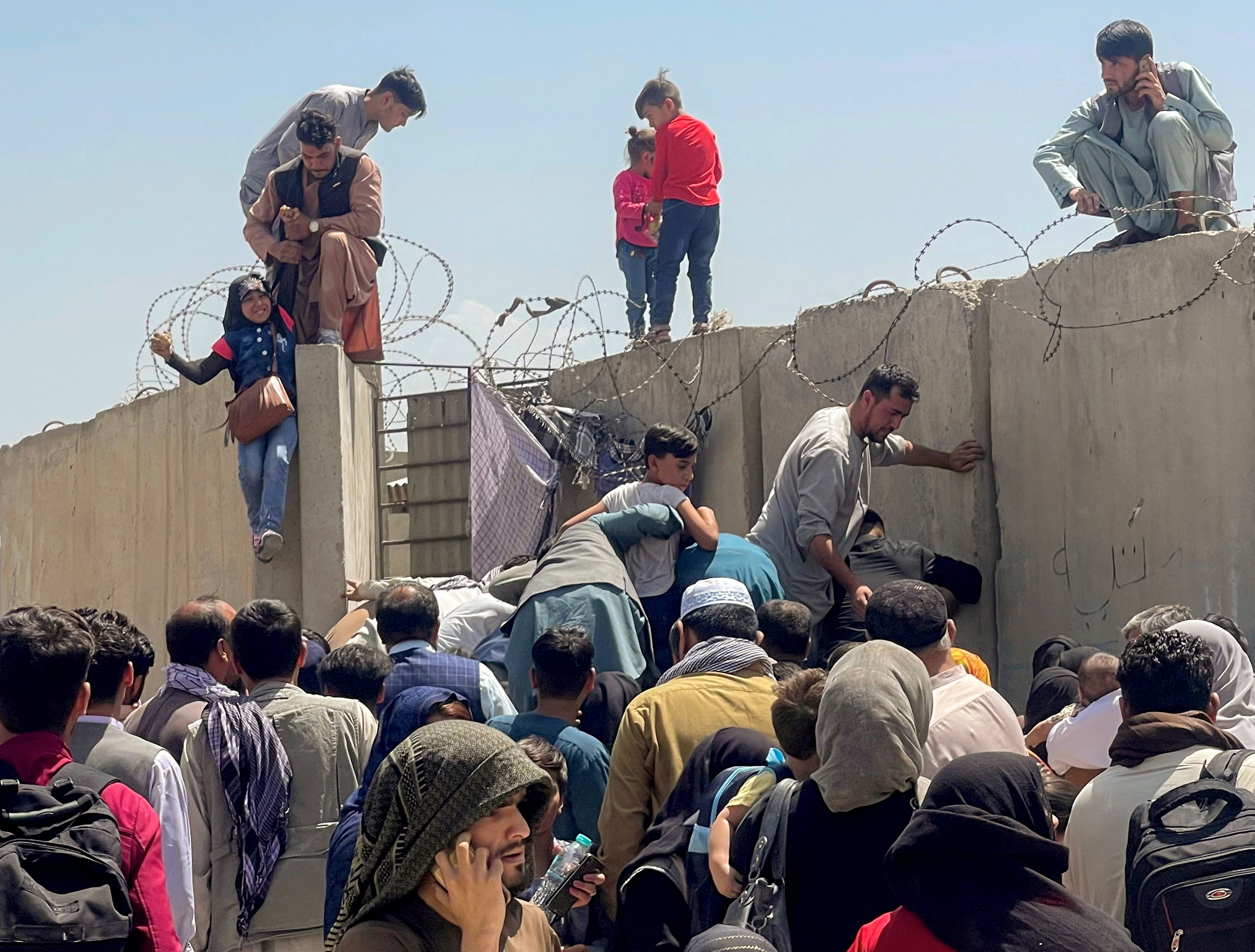 Chaos à Kaboul: les Américains pourraient repousser leur départ
