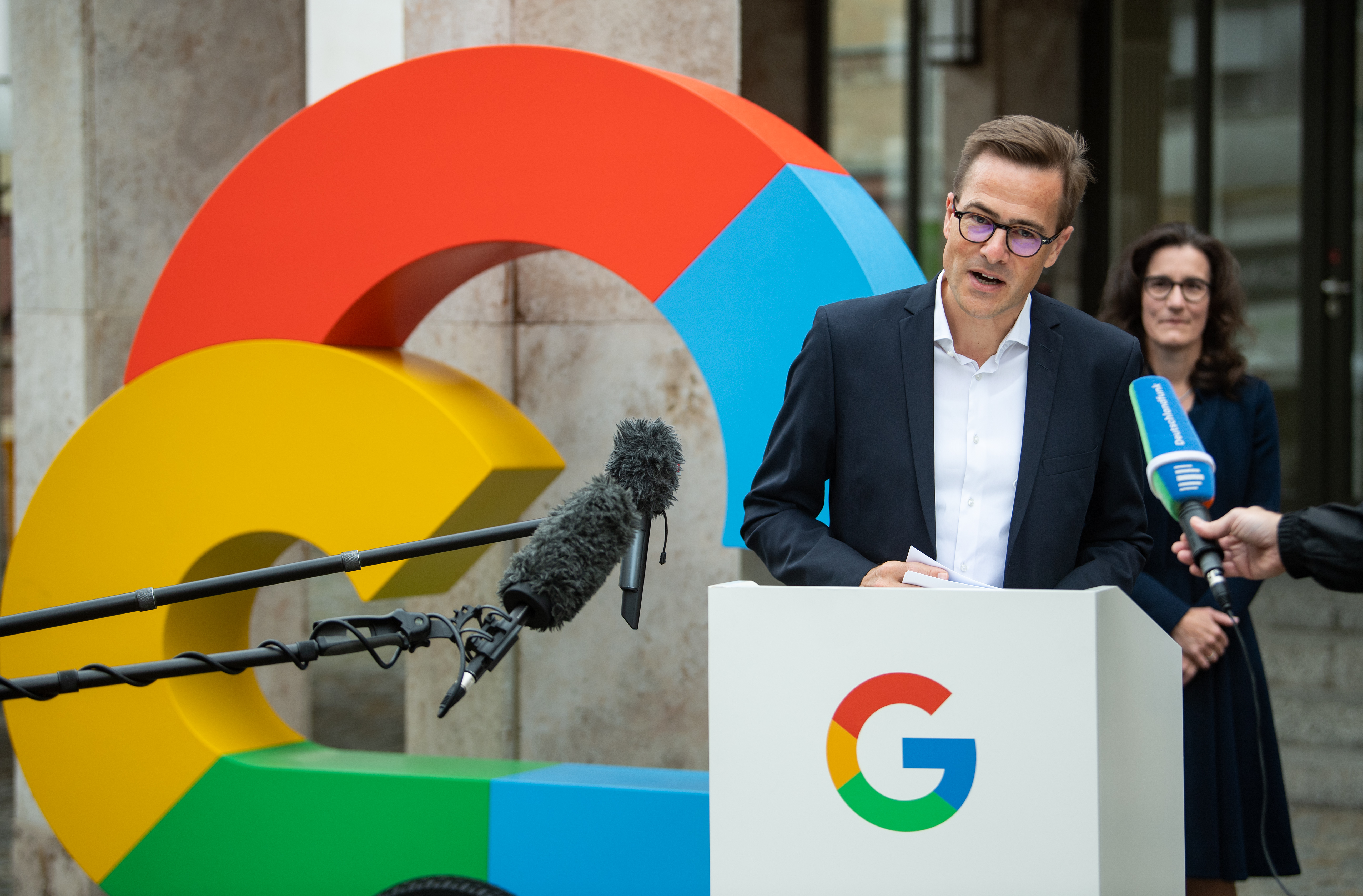 Google investit 1 milliard d'euros en Allemagne pour servir mieux et plus vite ses clients