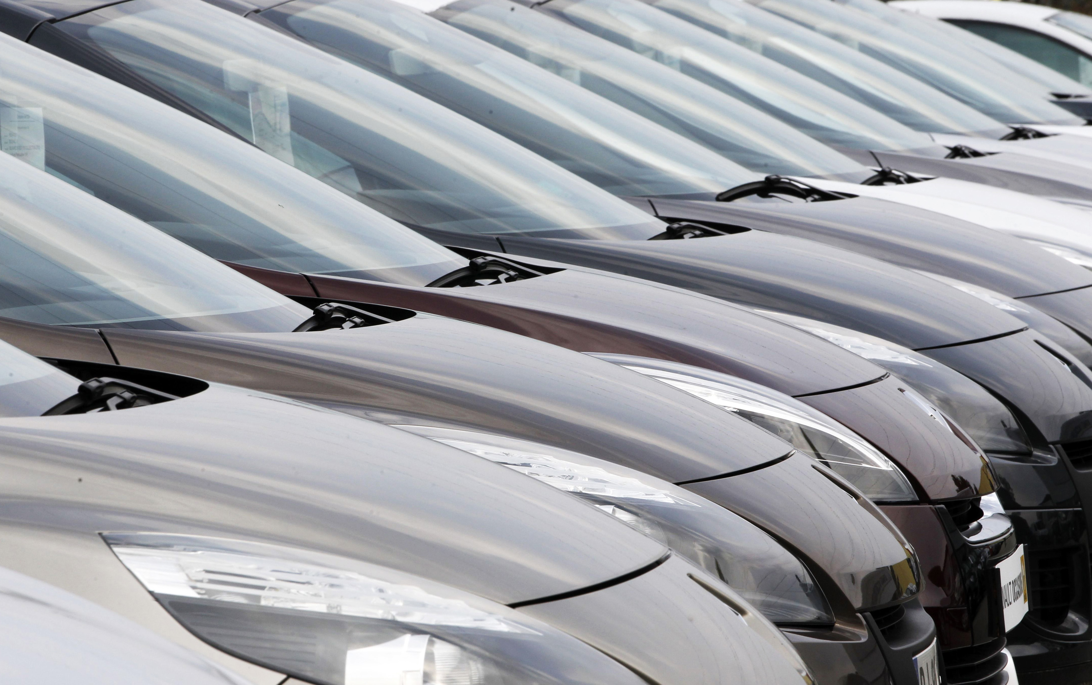 Stellantis, Volkswagen, Renault... la pénurie de puces fait chuter la production de voitures