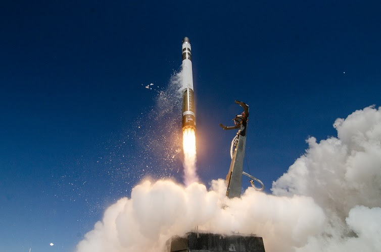 Kinéis contraint de lancer avec l'américain Rocket Lab