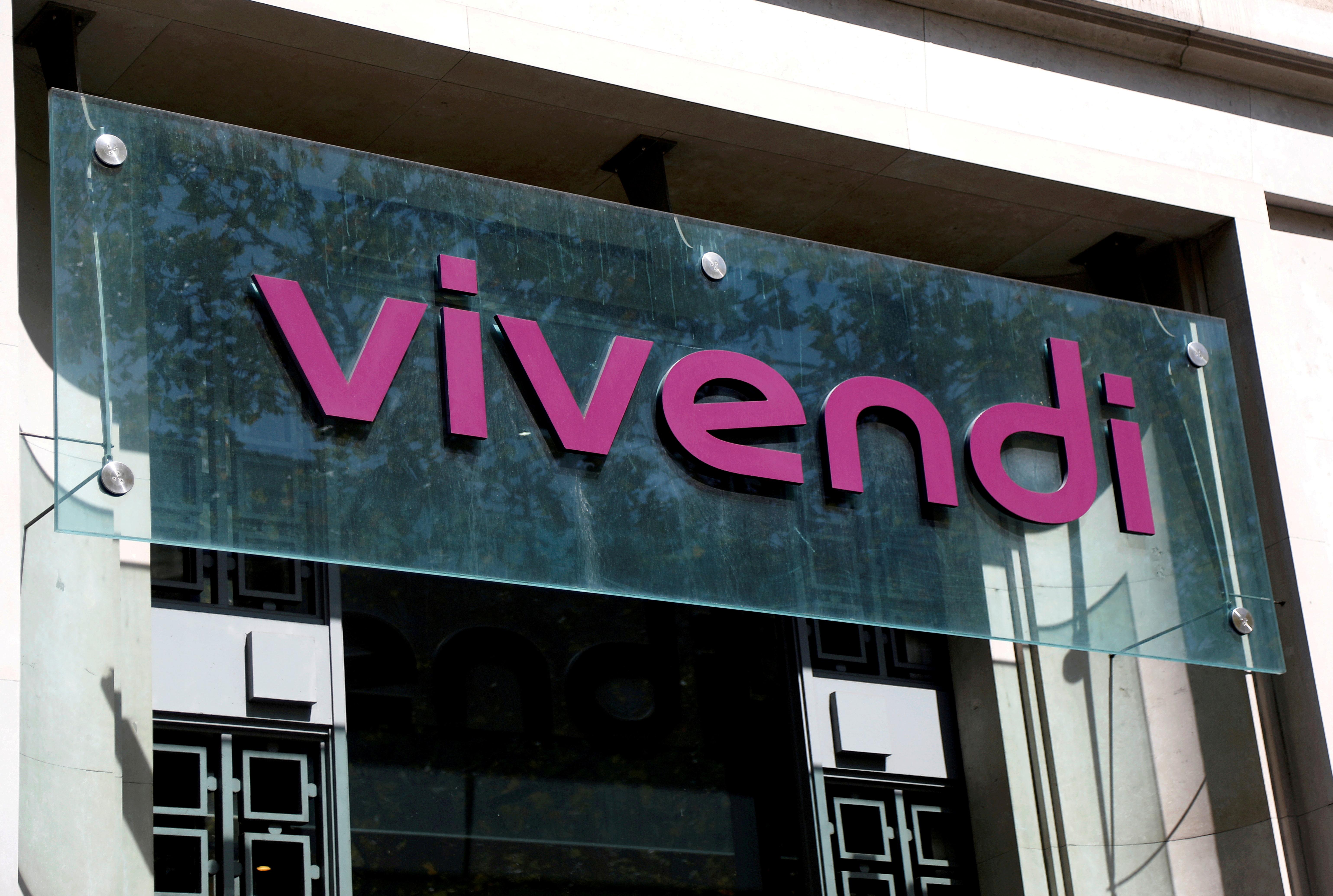 Vivendi ne cédera pas sa part dans Telecom Italia