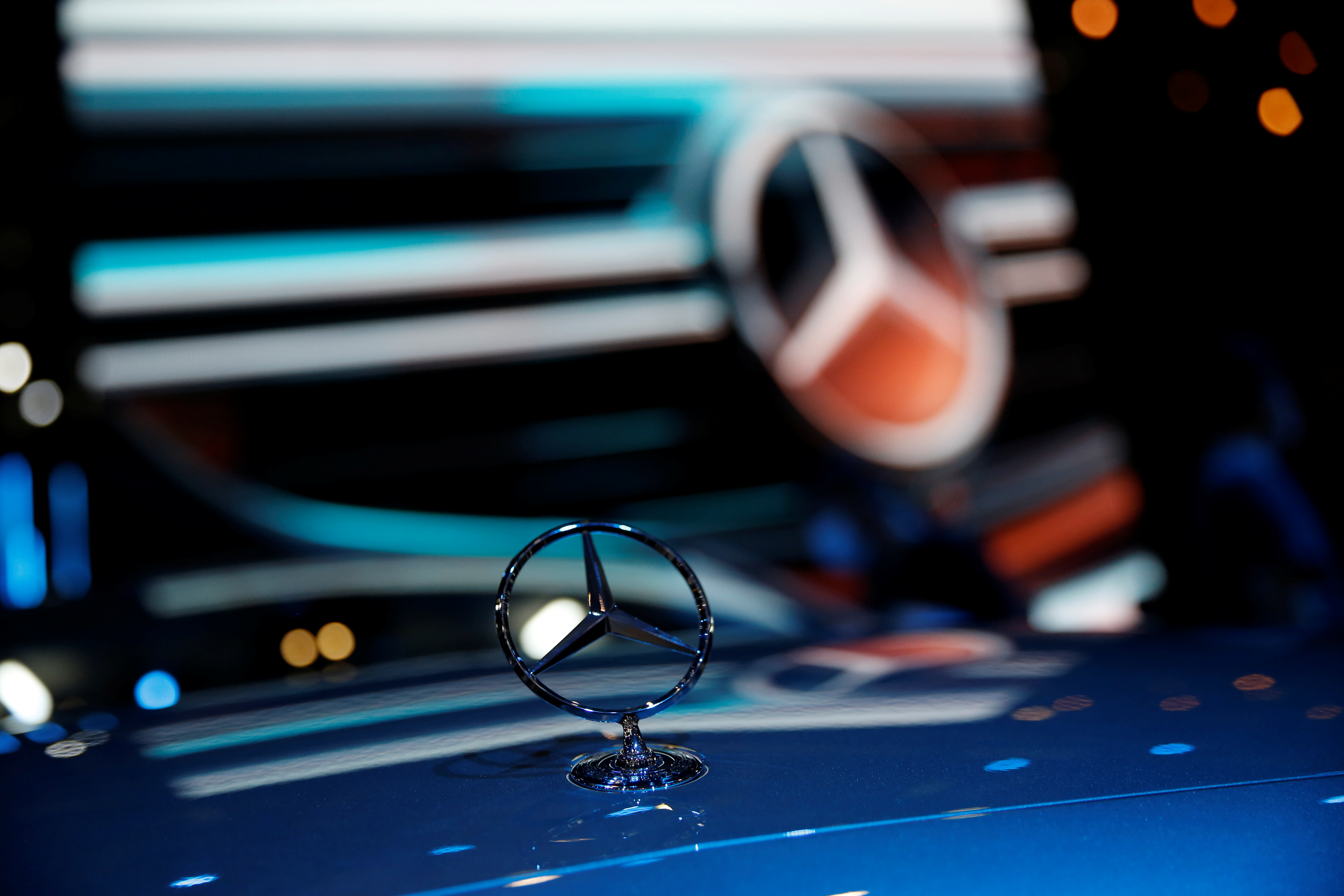Mercedes rejoint l'alliance conduite par Stellantis dans la construction de batteries, Renault toujours en attente