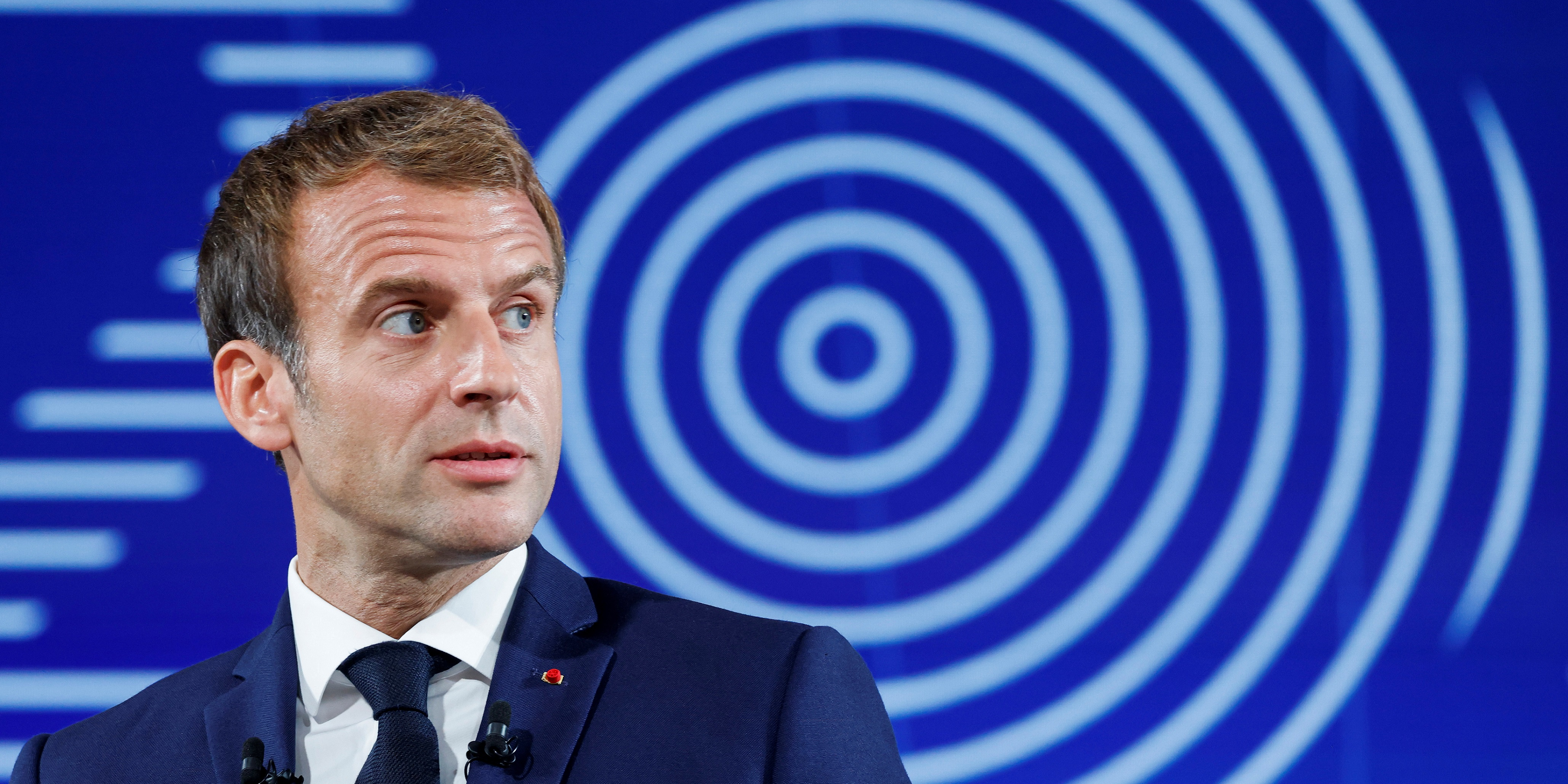 France 2030 : Emmanuel Macron prépare (aussi) les Français à la réforme des retraites