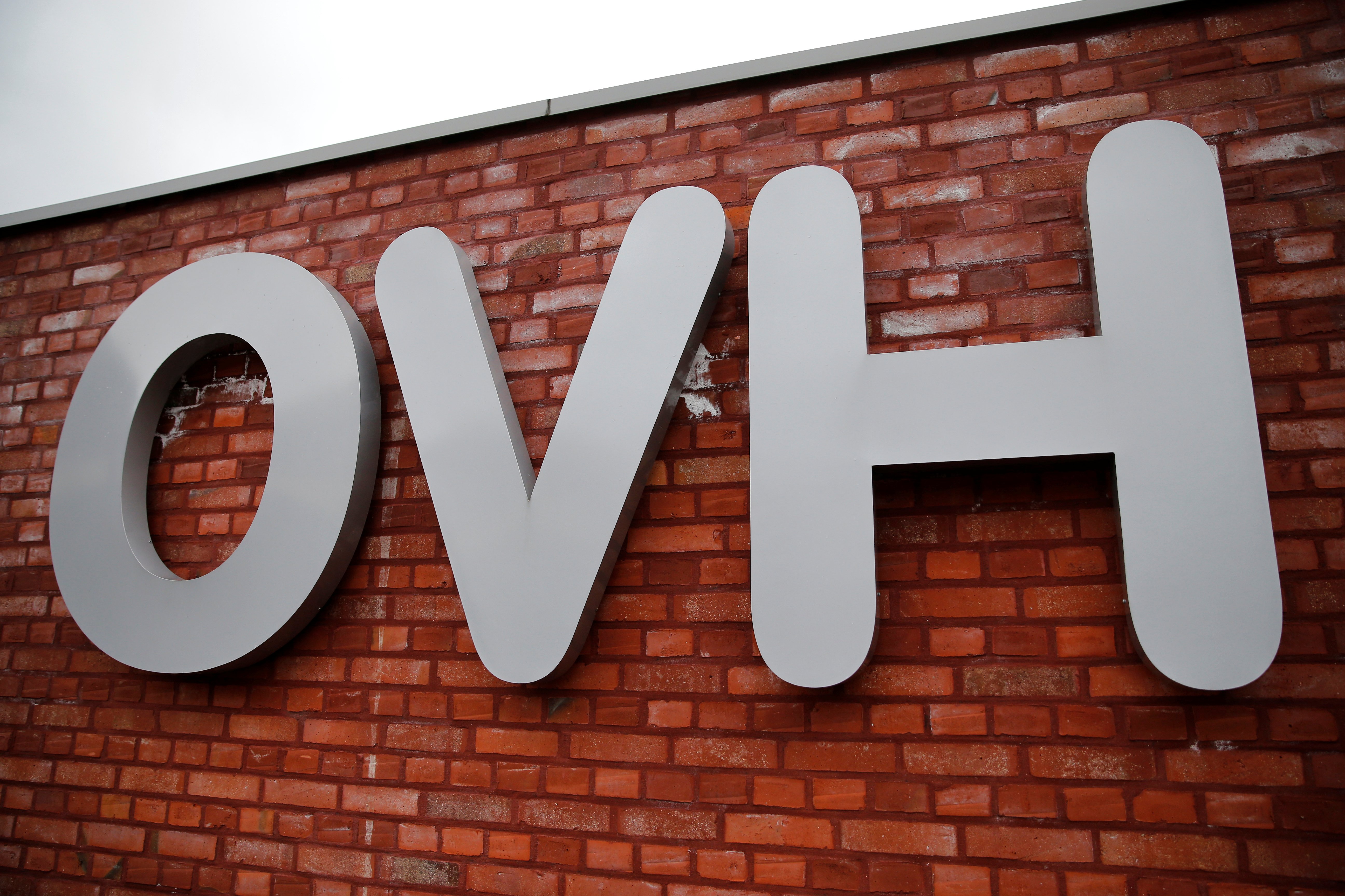 OVH sort du SBF 120 : les investisseurs doutent du champion français du cloud