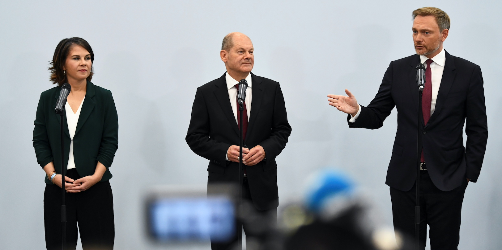 Allemagne : la coalition SPD-Verts-FDP prête à gouverner avant la fin de l'année