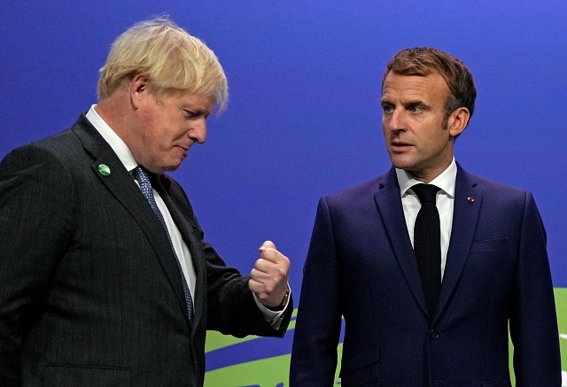Pêche : Macron maintient la pression sur Johnson