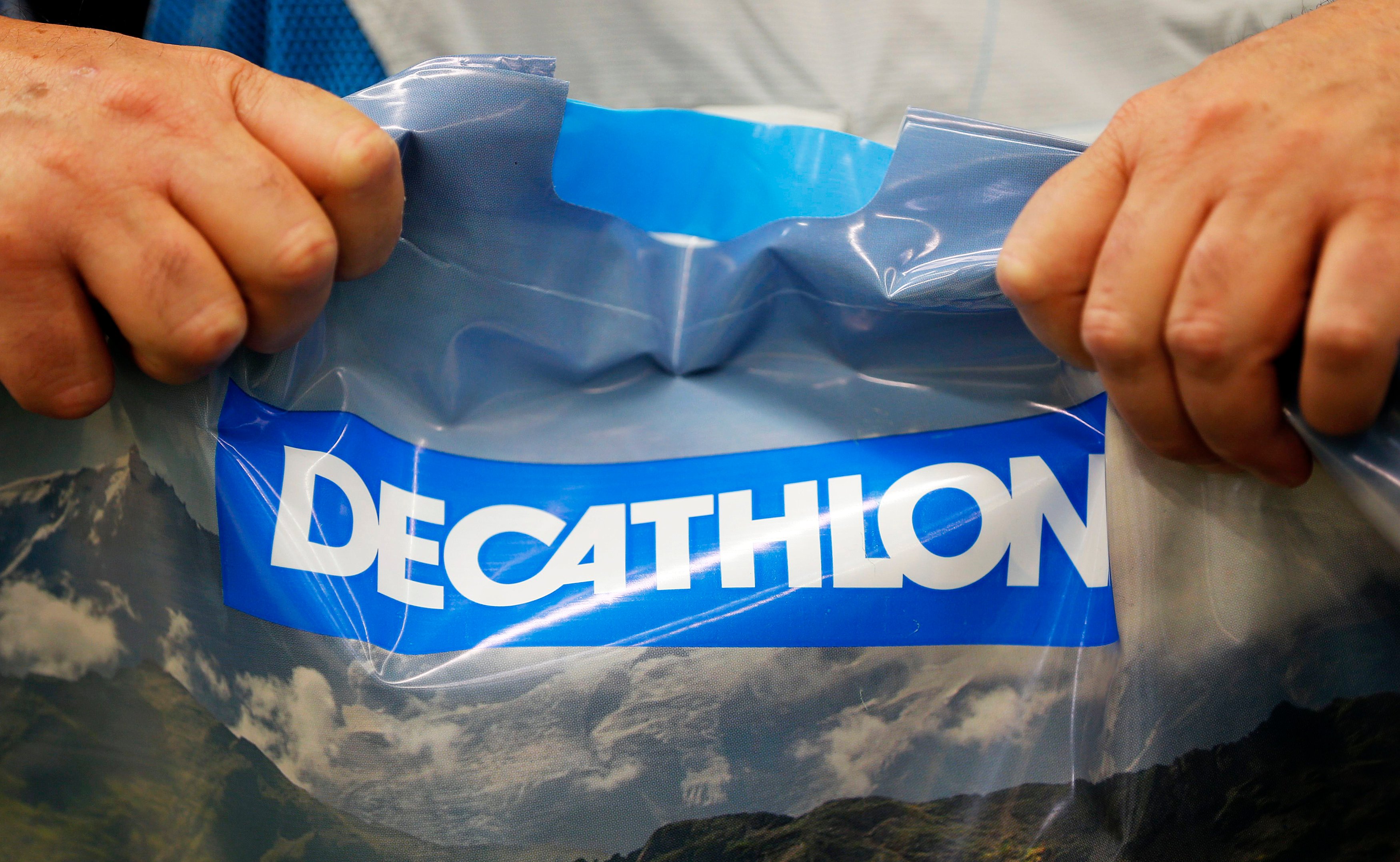 Decathlon accusé de bénéficier du travail forcé de Ouïghours en Chine