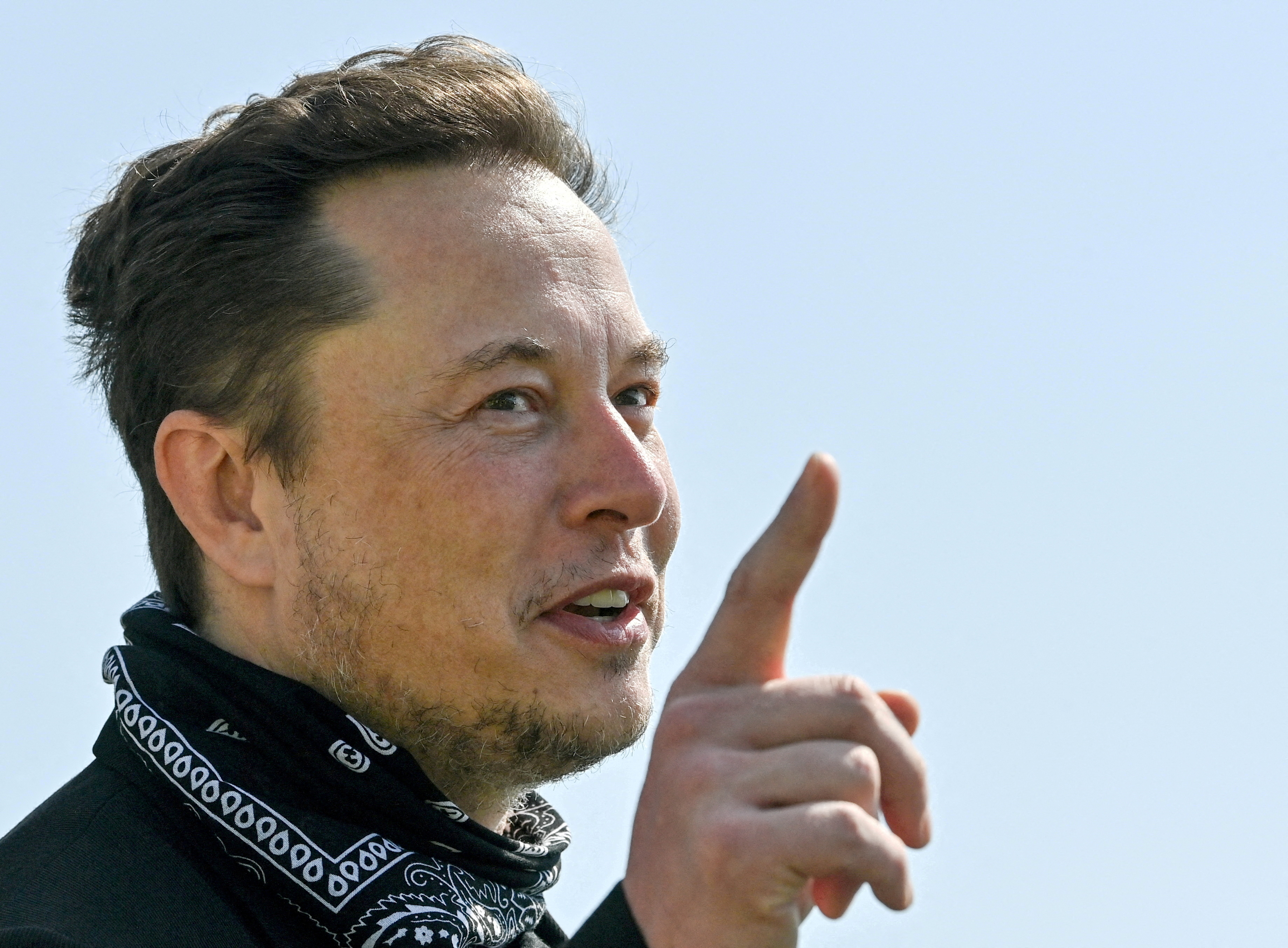 Elon Musk envisage de lancer son propre réseau social pour défendre la liberté d'expression