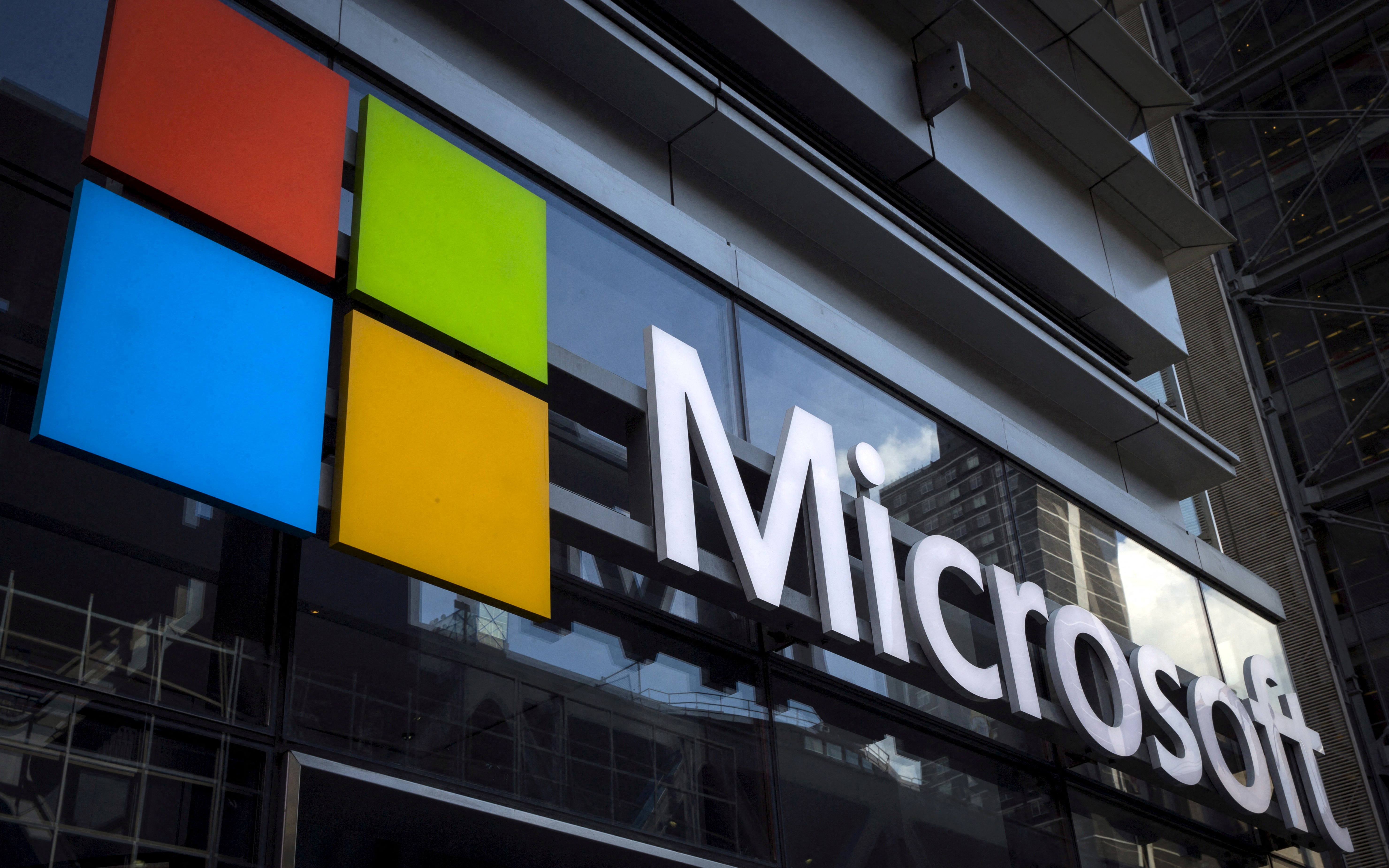Microsoft supprime un millier d'emplois en attendant des jours meilleurs