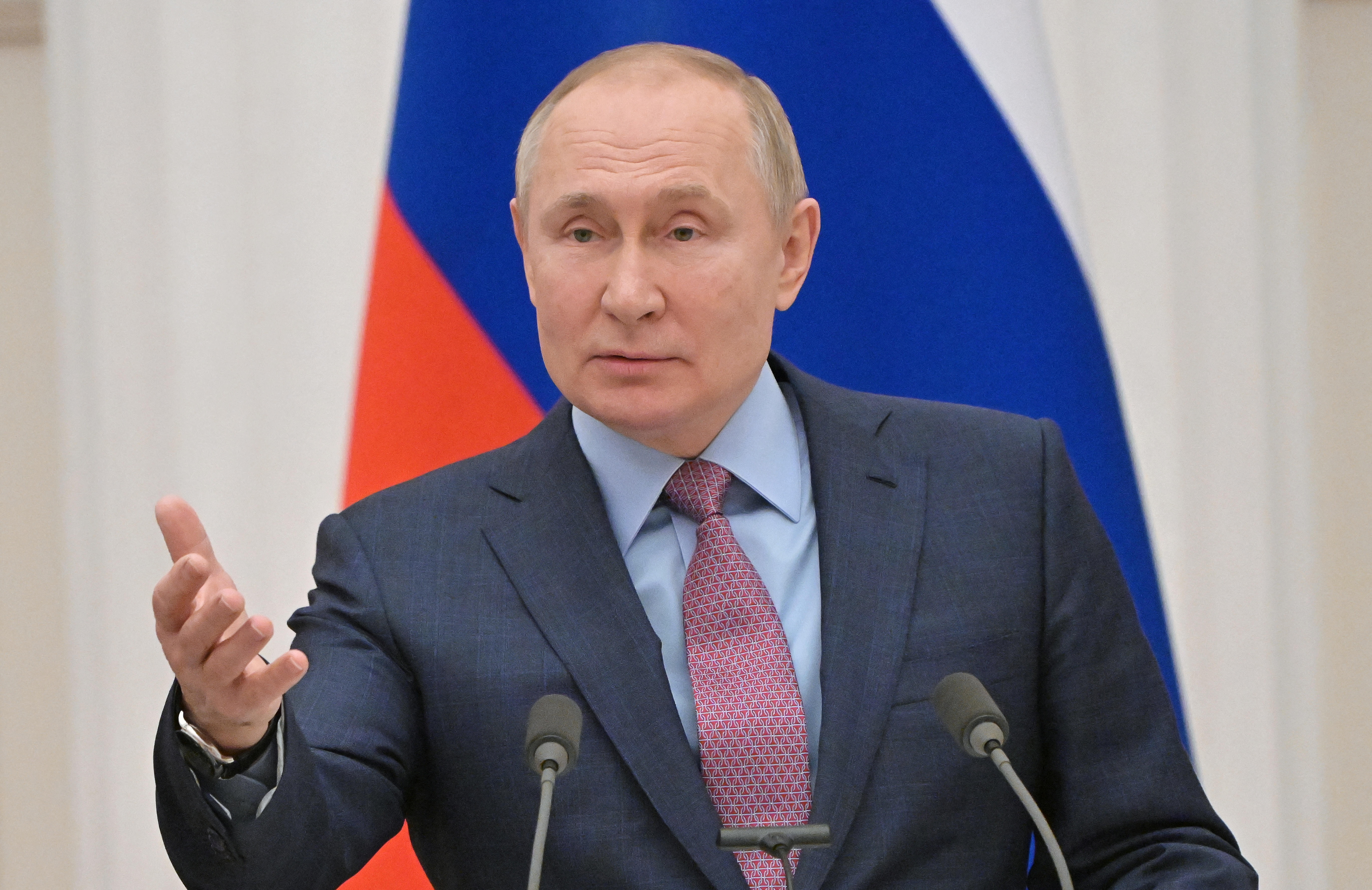 Guerre en Ukraine : Poutine riposte aux sanctions et exige de l'UE qu'elle paye ses achats de gaz russe en roubles