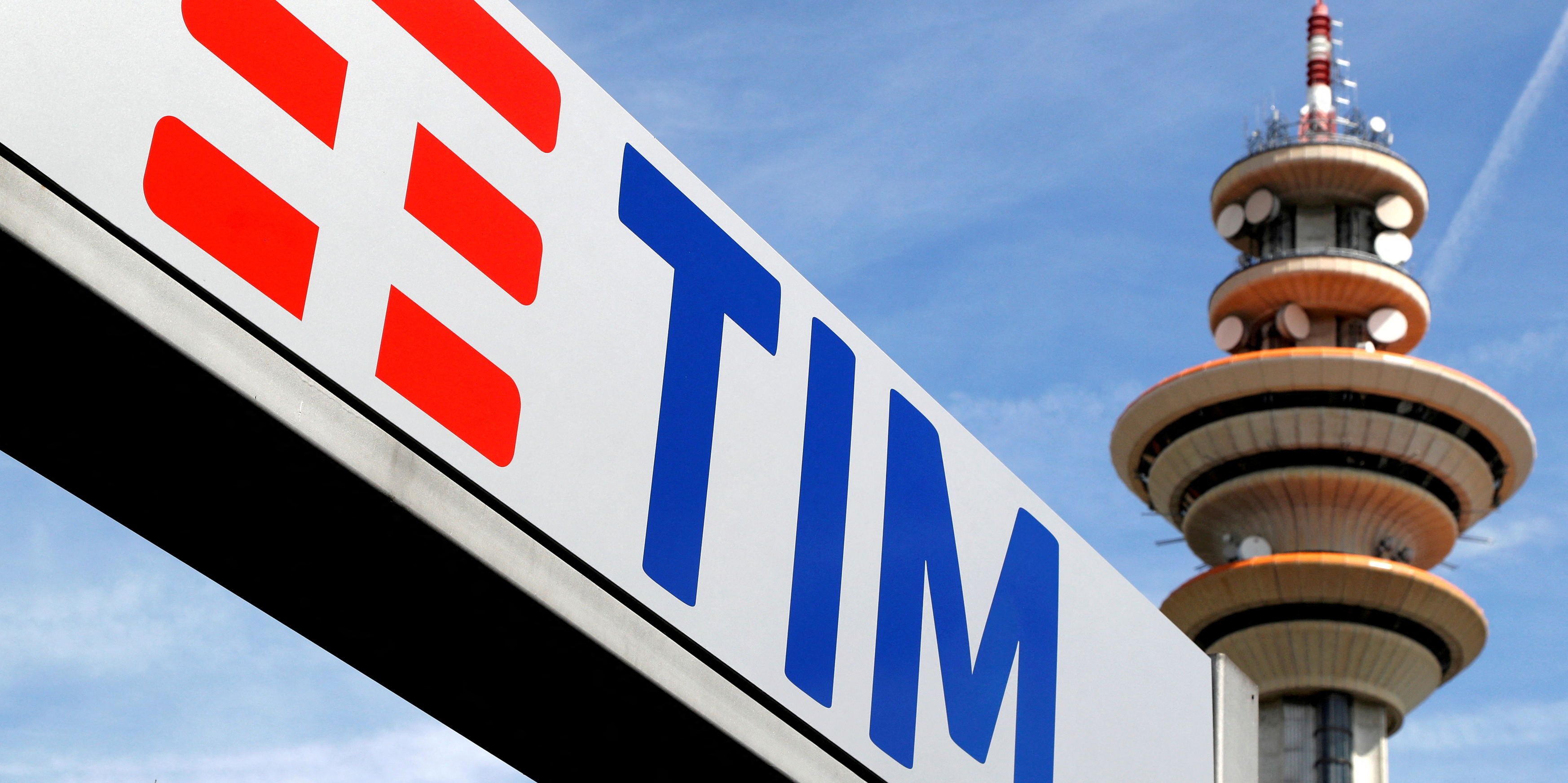 Plombé par des pertes colossales, Telecom Italia prépare sa scission