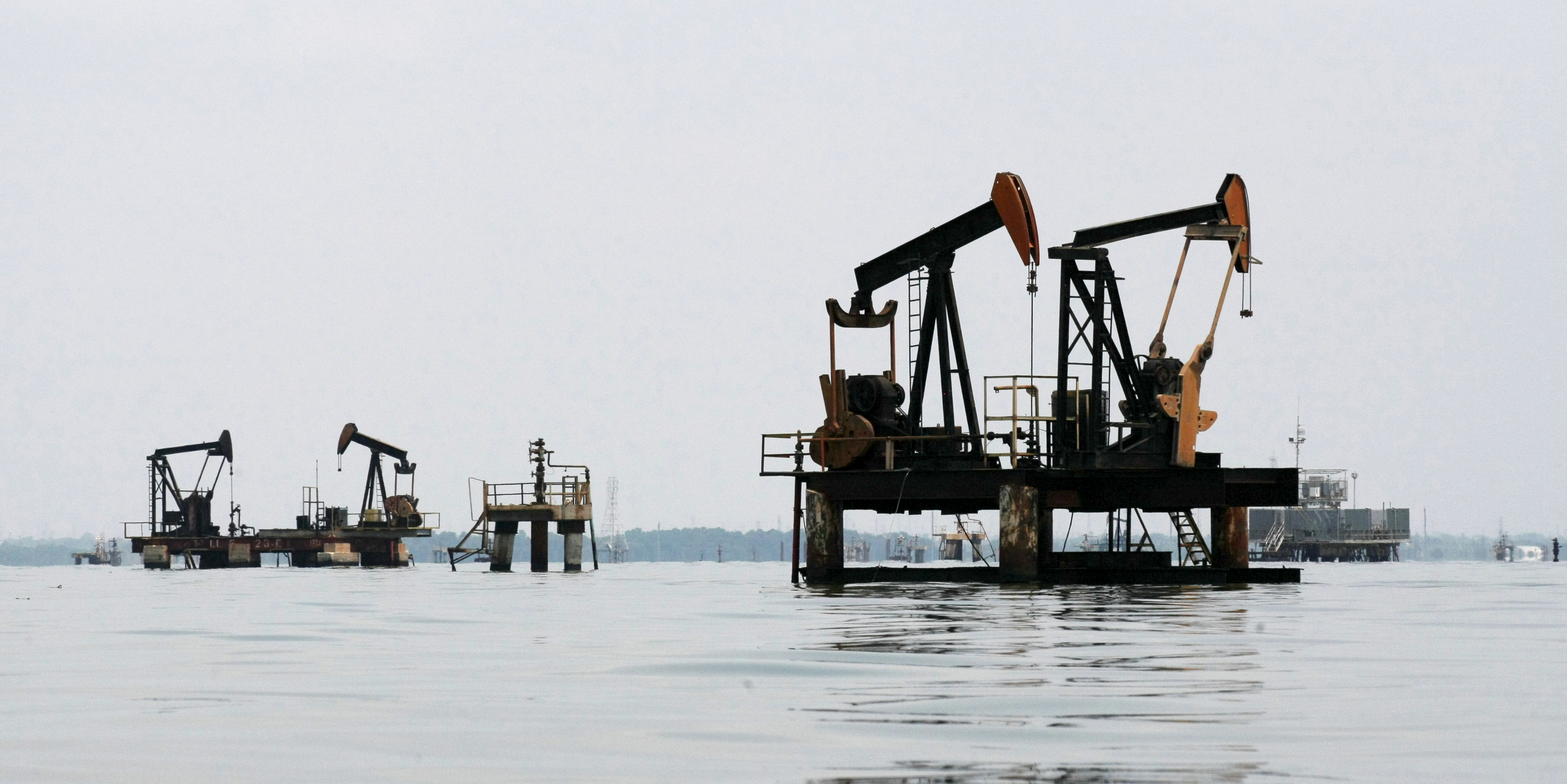 Les sanctions contre la Russie pourraient provoquer un « choc » de l'offre pétrolière mondiale