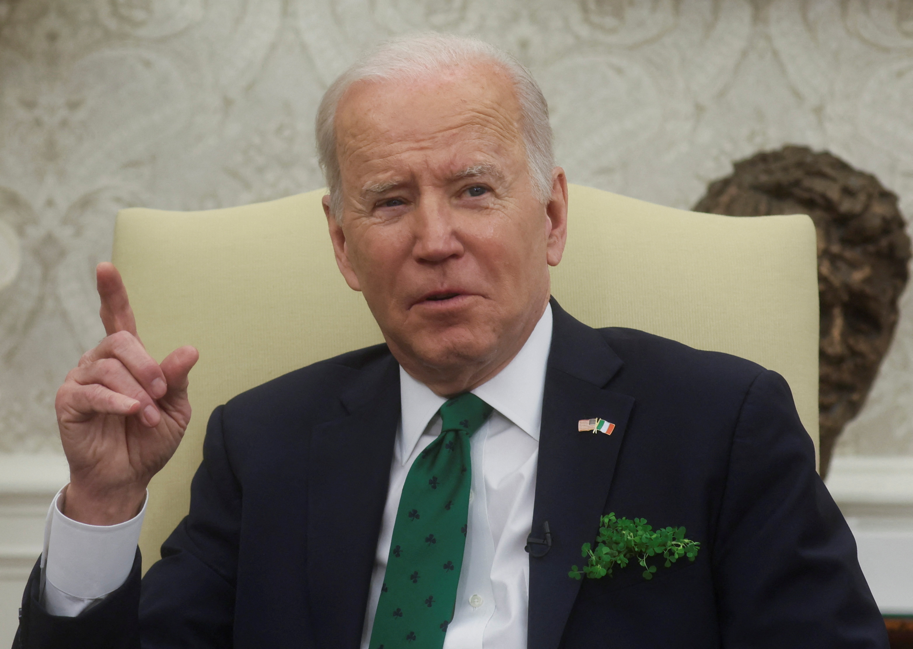 Joe Biden assure que la Russie envisage de frapper l'Ukraine avec des armes chimiques et biologiques