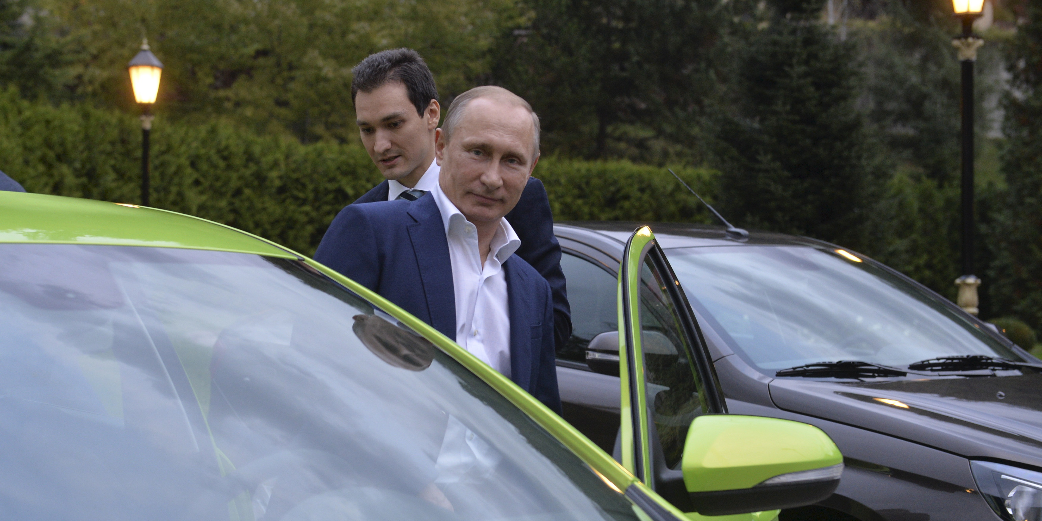 Pourquoi et comment Renault veut maintenir ses activités en Russie à tout prix
