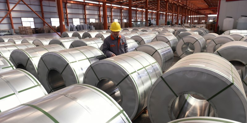 Sanctions contre la Russie: l'Australie interdit les exportations d'alumine et de bauxite