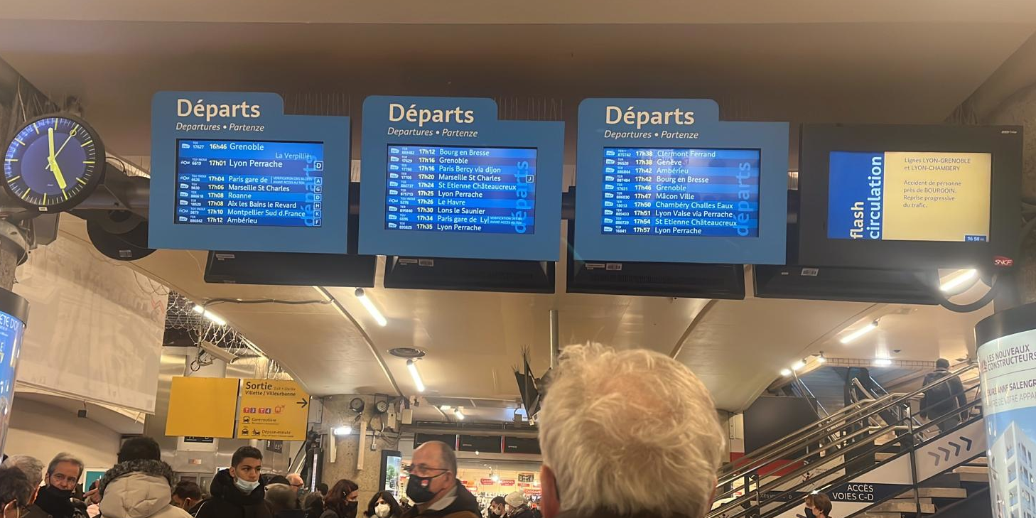 TER Lyon-Grenoble : la ligne de la discorde entre la SNCF et la Région (qui mène jusqu'au RER métropolitain ?)