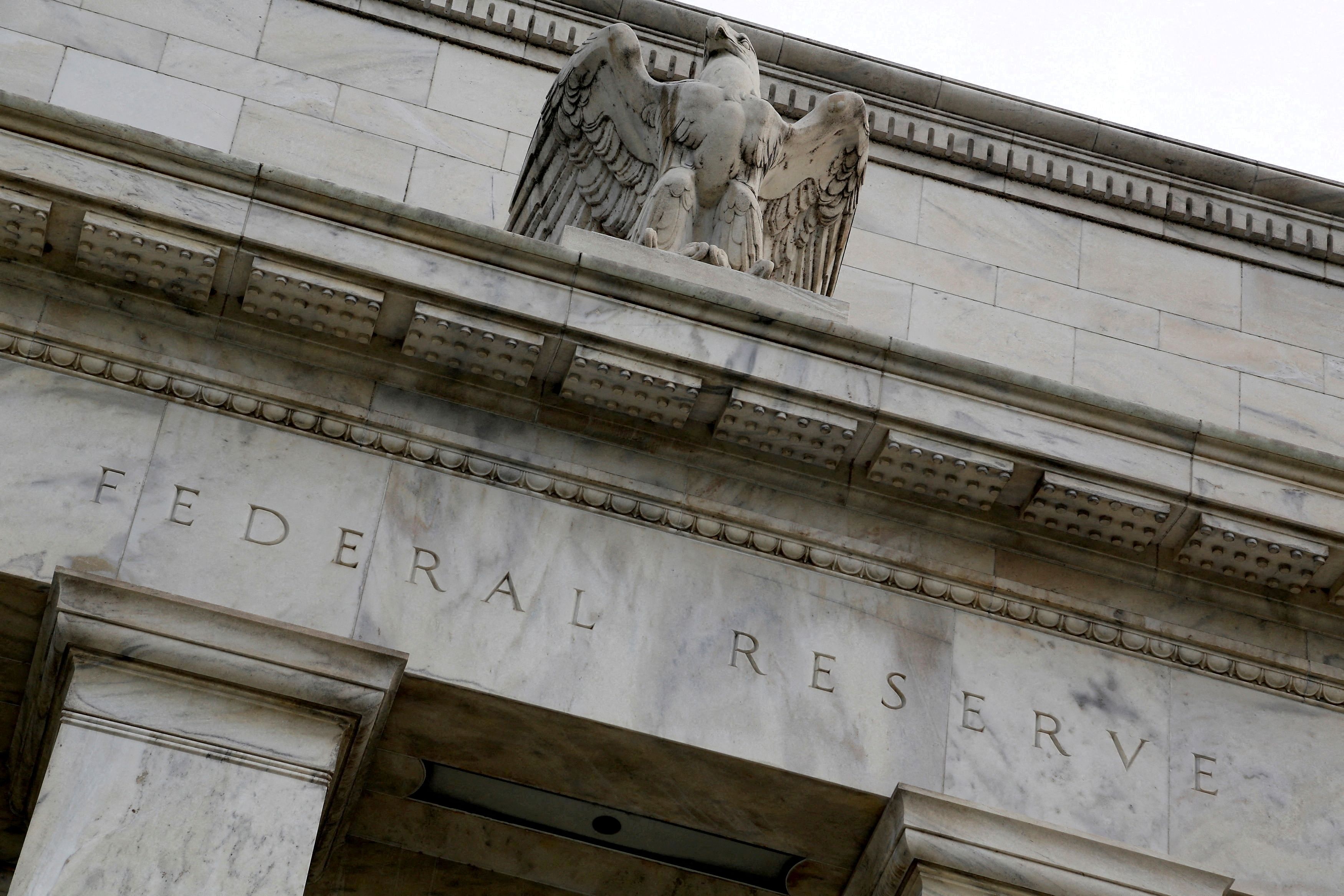 Inflation : face à l'urgence, un responsable de la Fed juge nécessaire d'accélérer la relevée des taux
