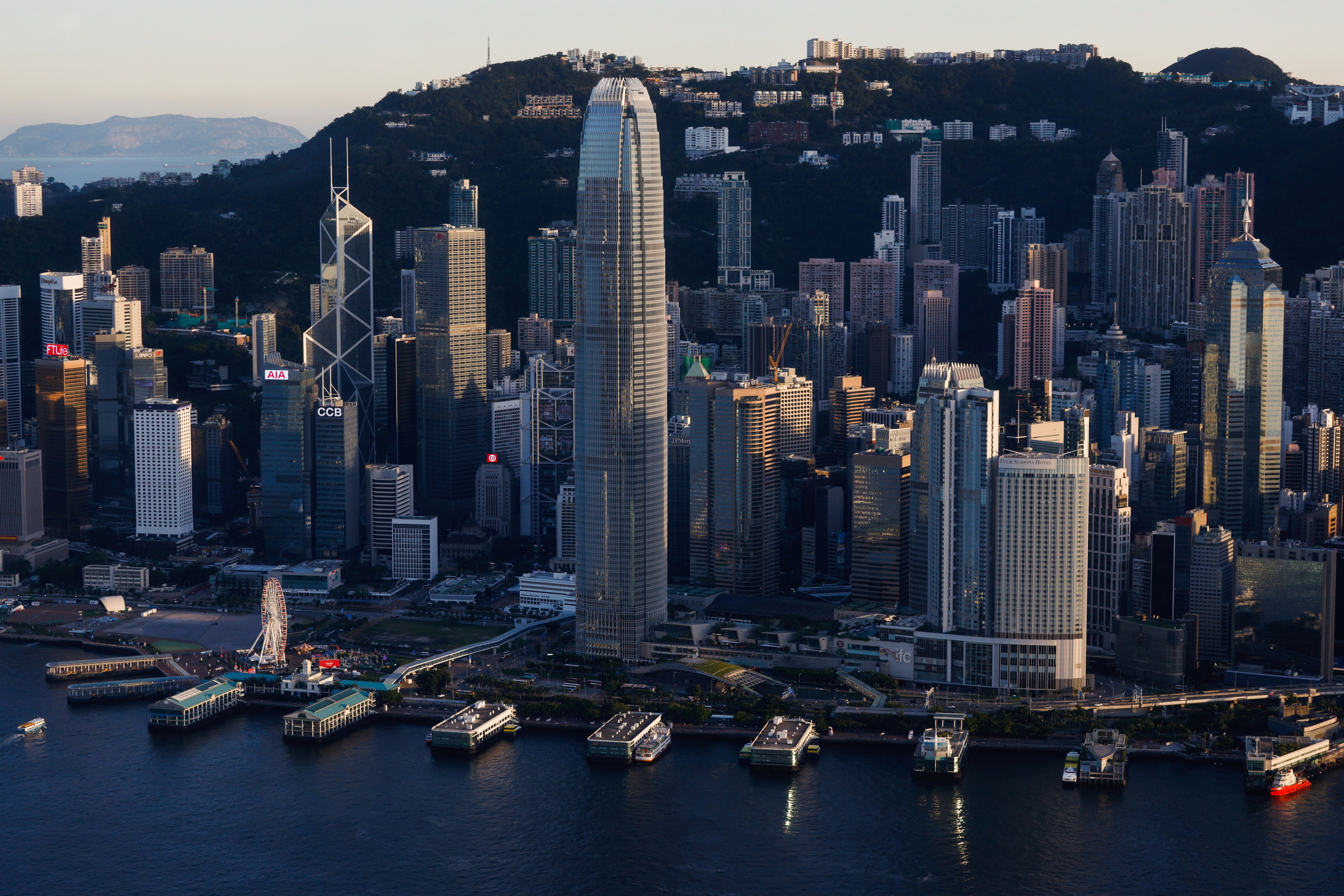 « De retour aux affaires », Hong Kong veut assouplir ses règles sur la cryptomonnaie