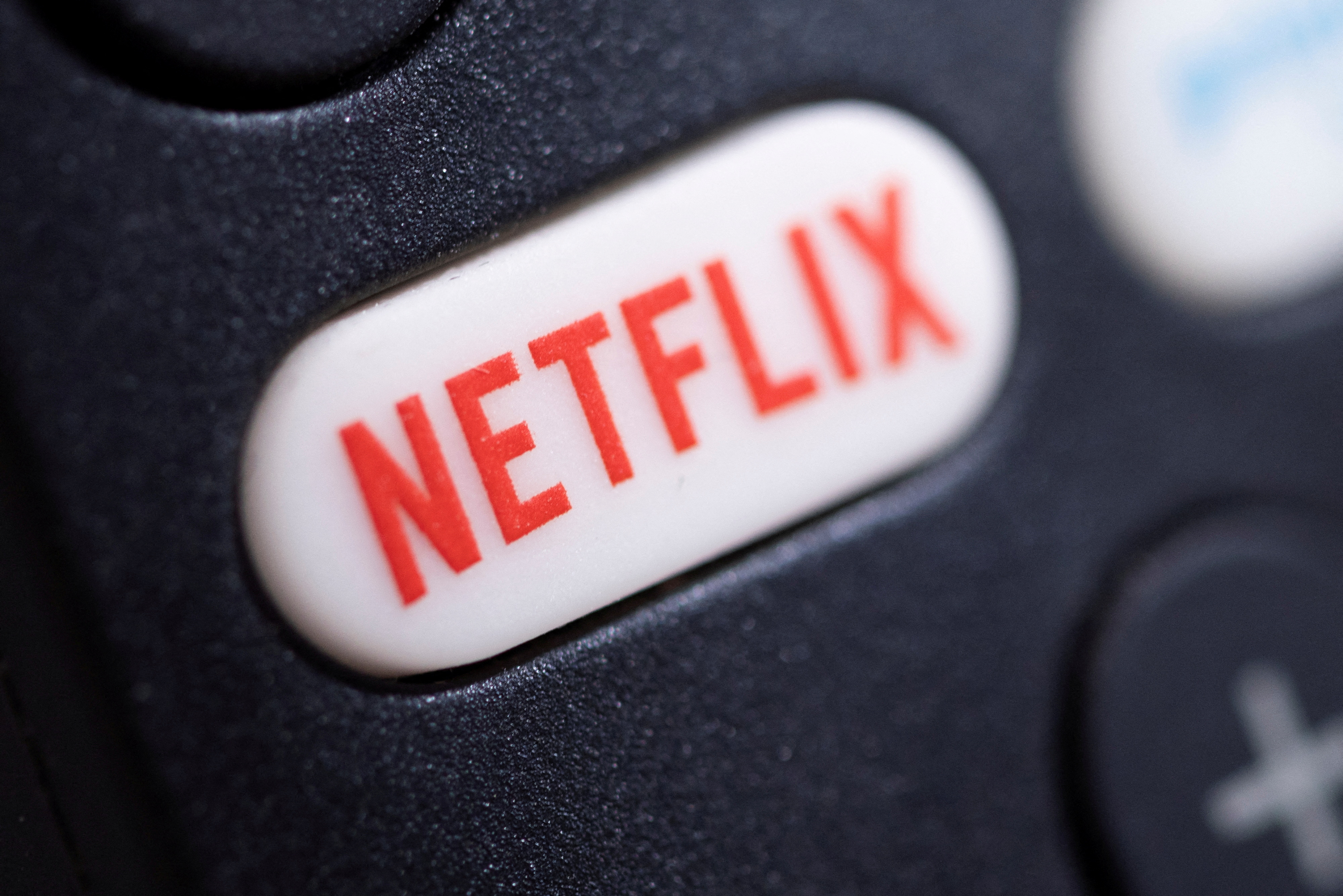 Netflix perd des abonnés pour la première fois plus de 10 ans, l'action s'écroule en Bourse
