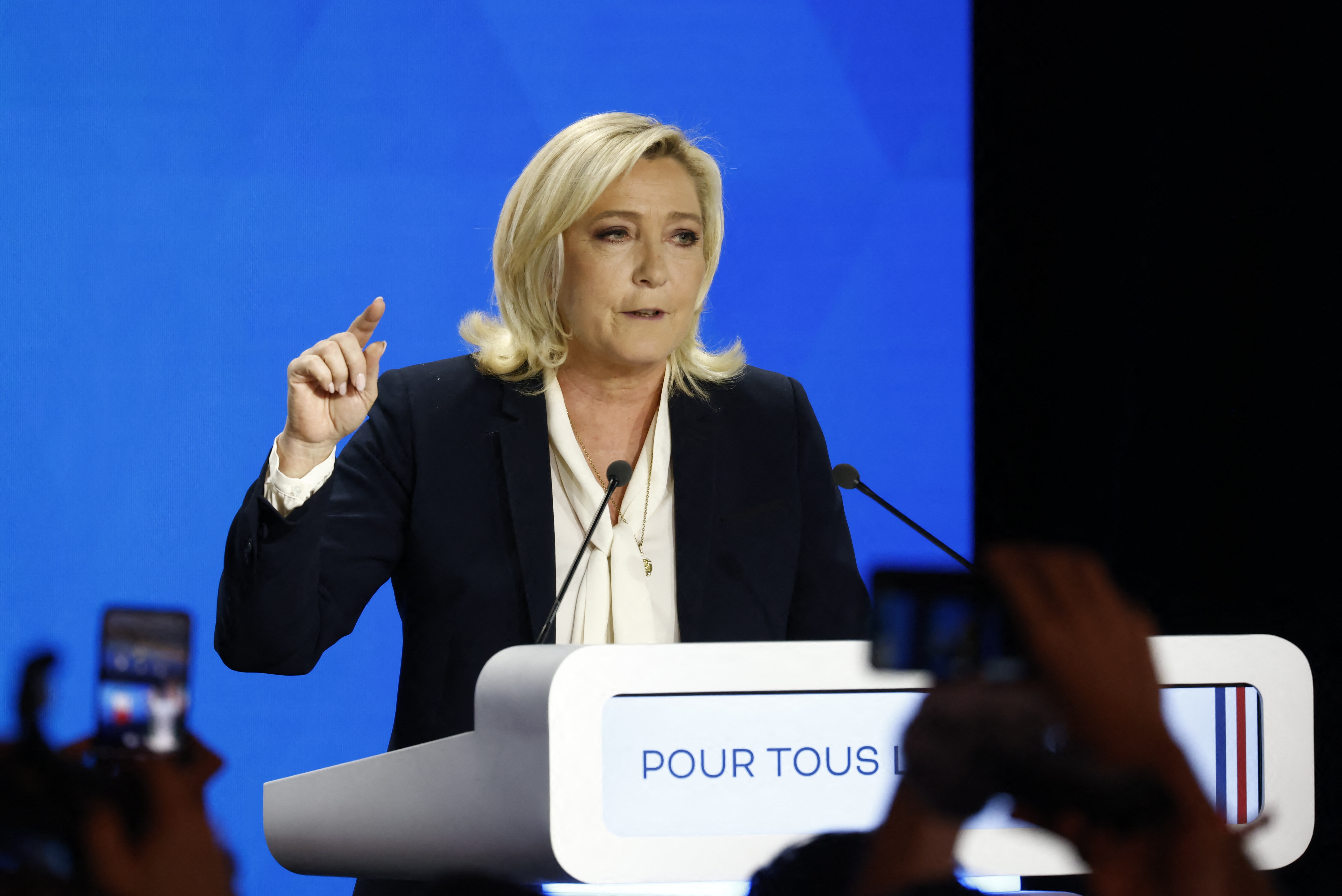 Au-delà de la victoire de Macron, le vote pour l'extrême droite étend ses territoires