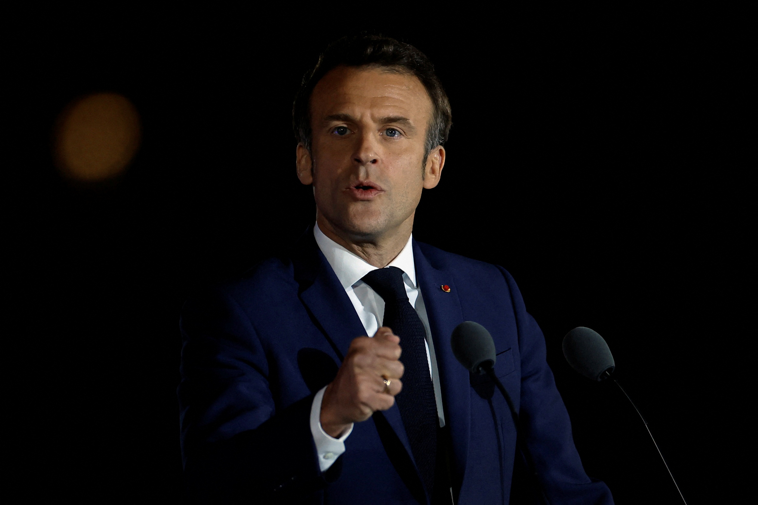 La réélection d'Emmanuel Macron : une victoire en trompe-l'Sil