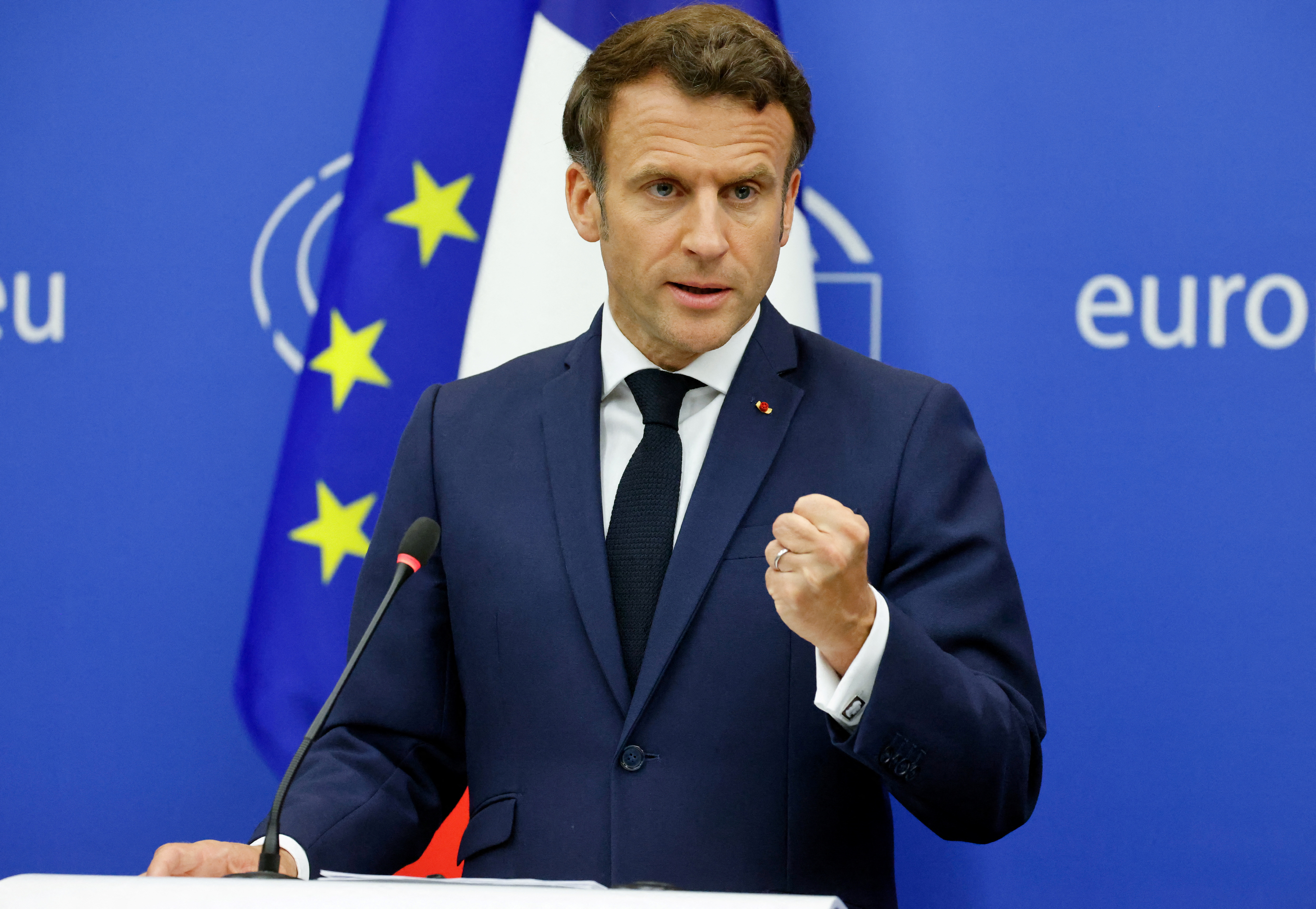 Macron, es-tu encore là ?