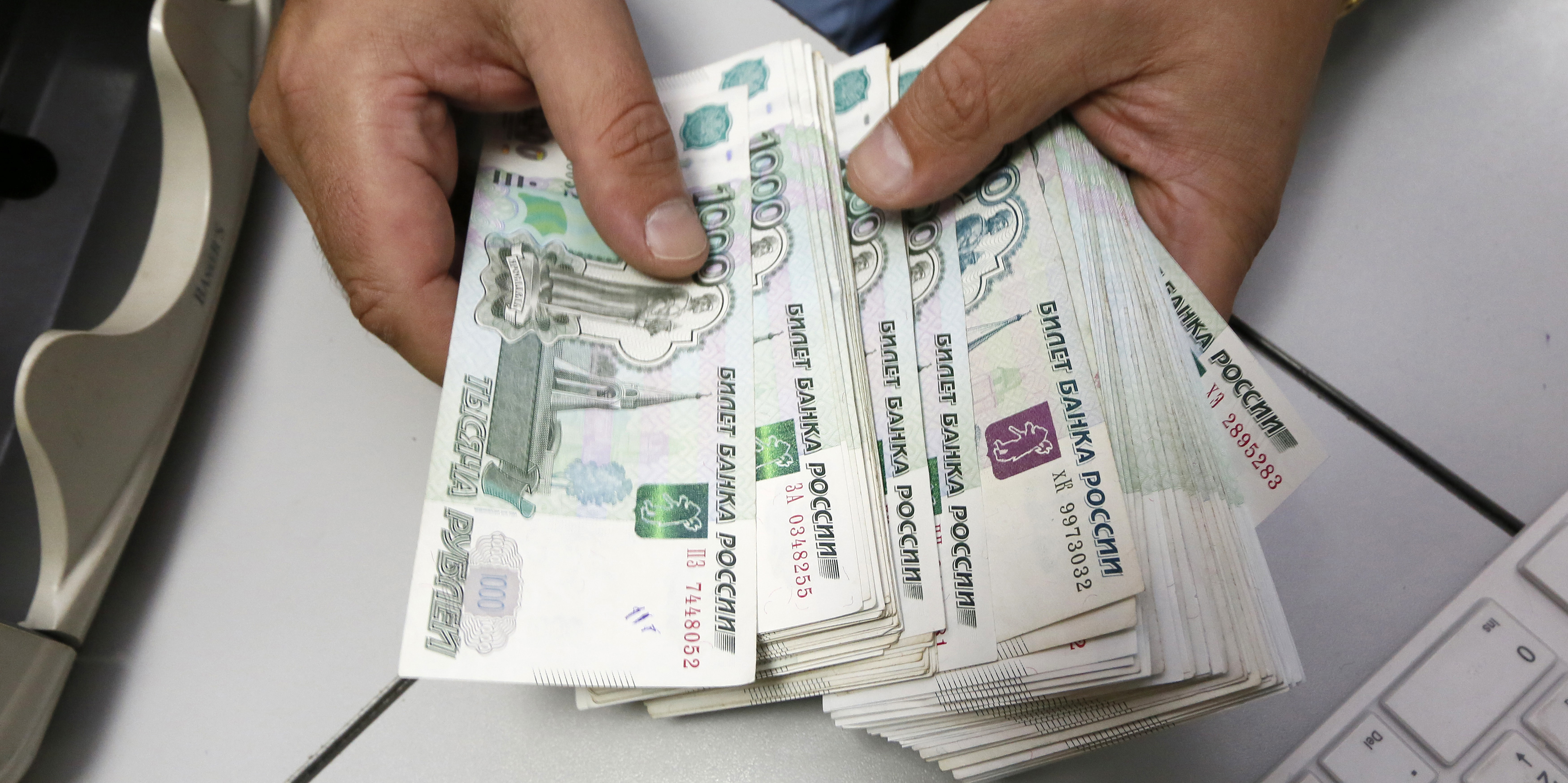 Privée de dollars, la Russie va rembourser sa dette extérieure en roubles