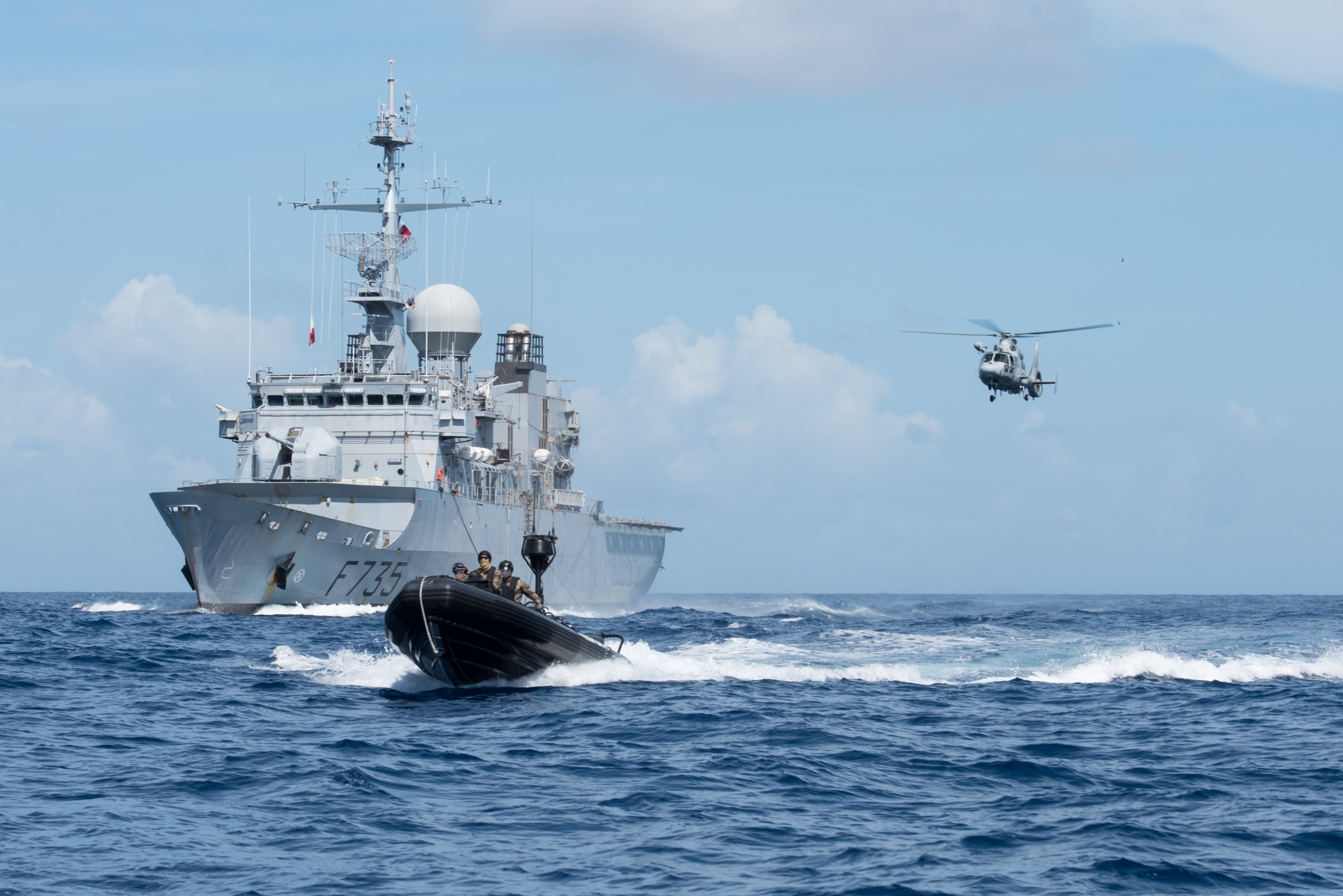 La Marine nationale porte un nouveau coup aux trafics de drogues dans les Caraïbes