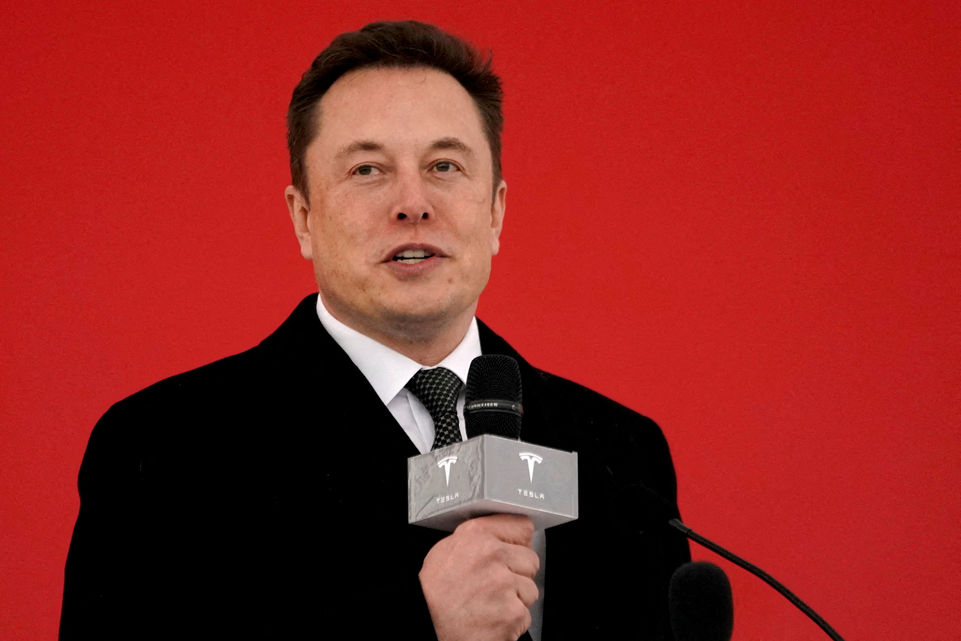 Tesla : après une croissance vertigineuse, Elon Musk s'apprête à couper dans les effectifs