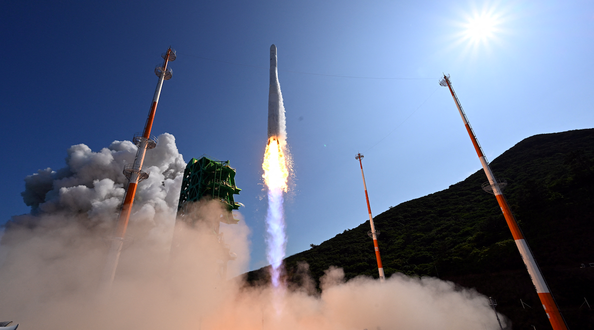 Objectif Lune : la Corée du Sud réussit le lancement de Nuri, sa première fusée made in Corea