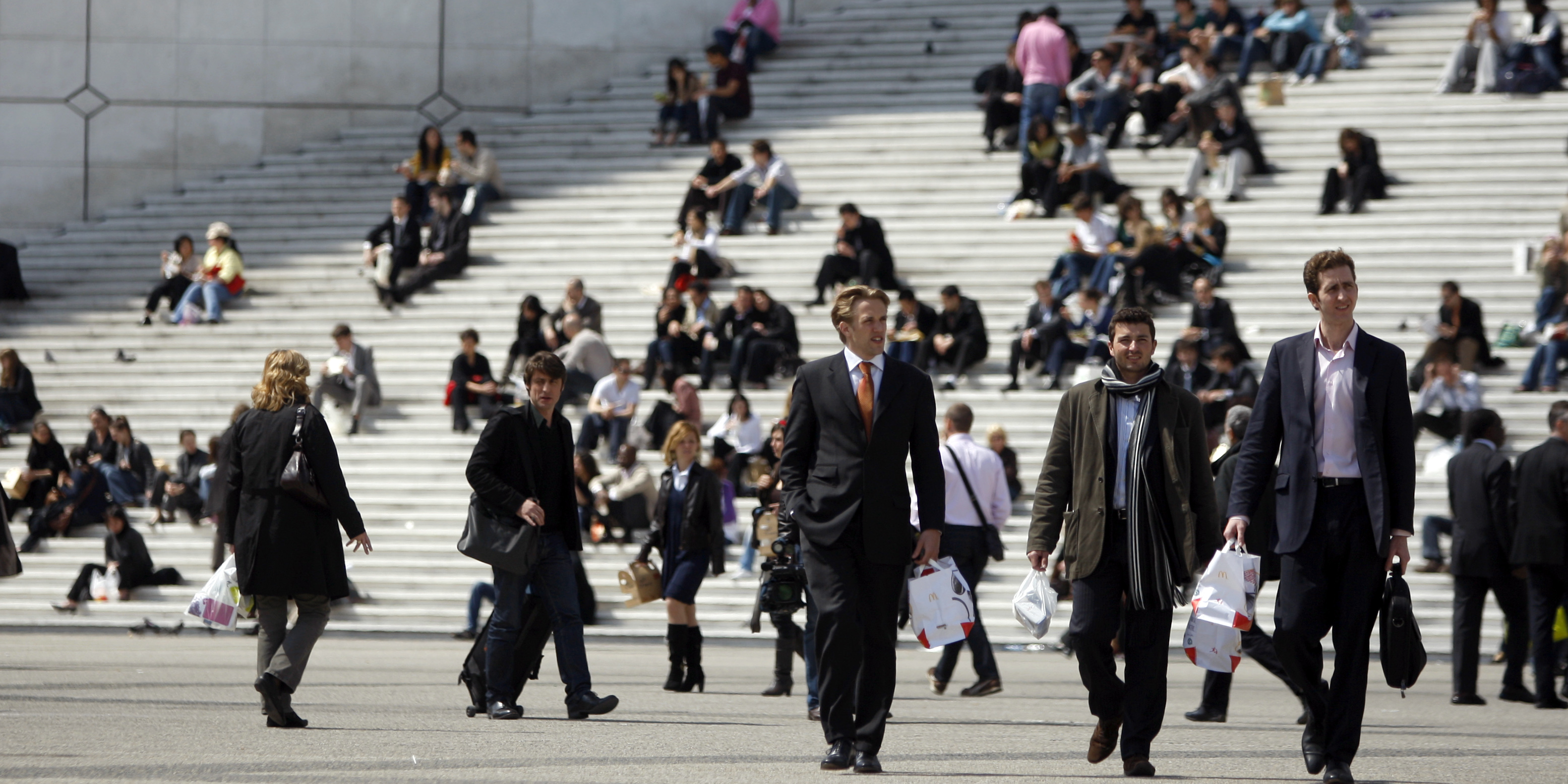 Dans une entreprise, des employés satisfaits rendent aussi les investisseurs heureux