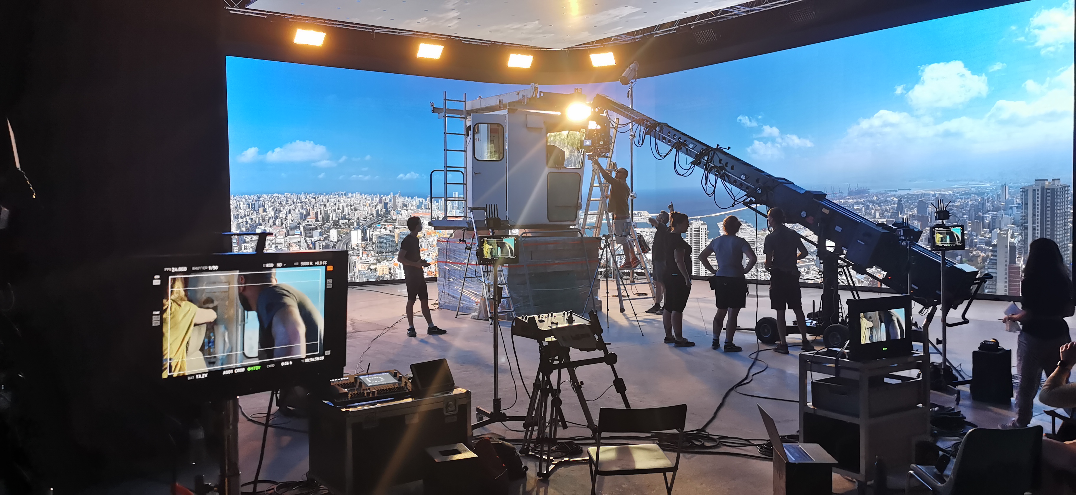 Location studio TV et plateau TV de tournage à Paris