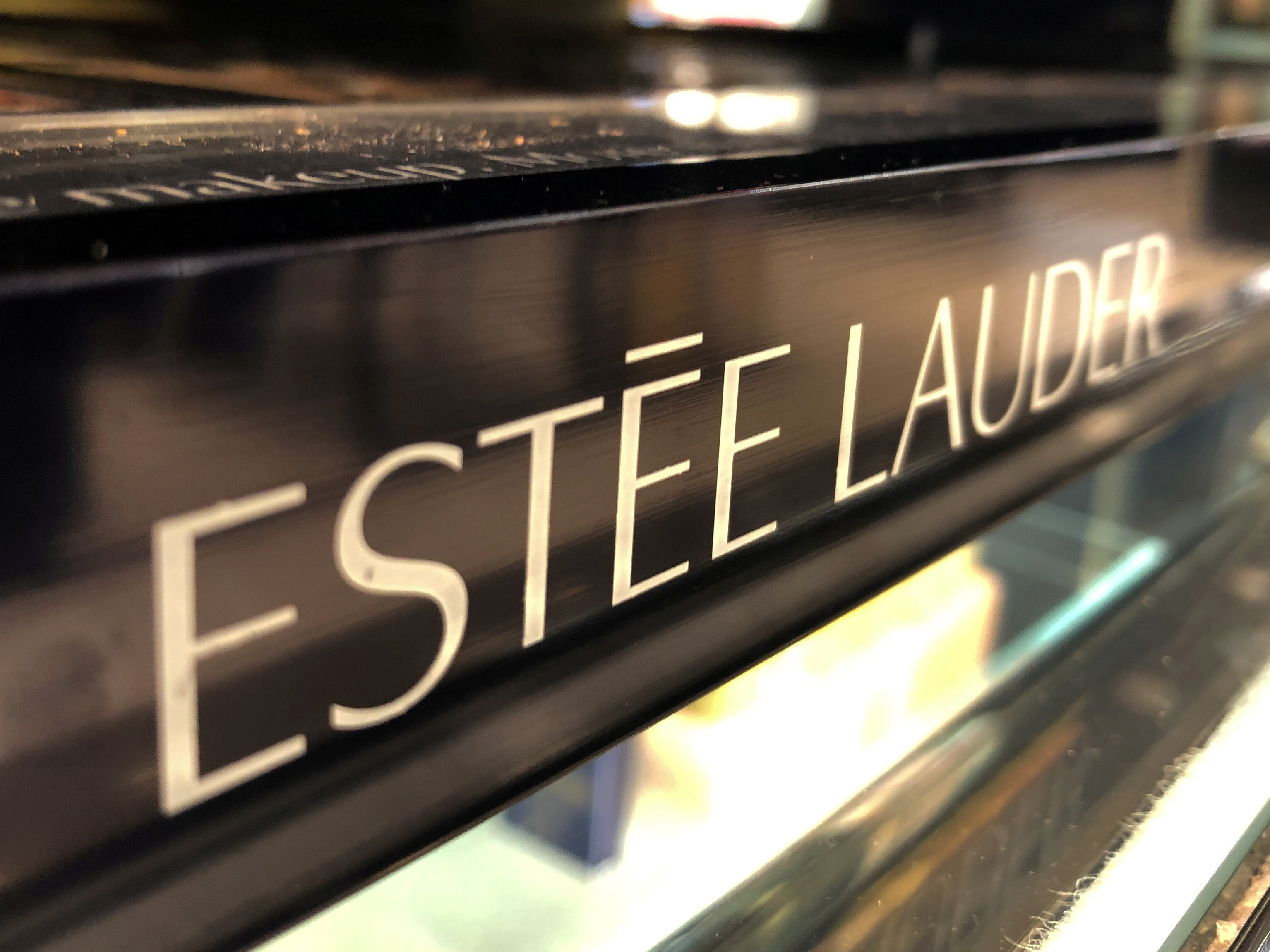 Luxe : Estée Lauder s'offre la marque américaine Tom Ford pour 2,7 milliards d'euros