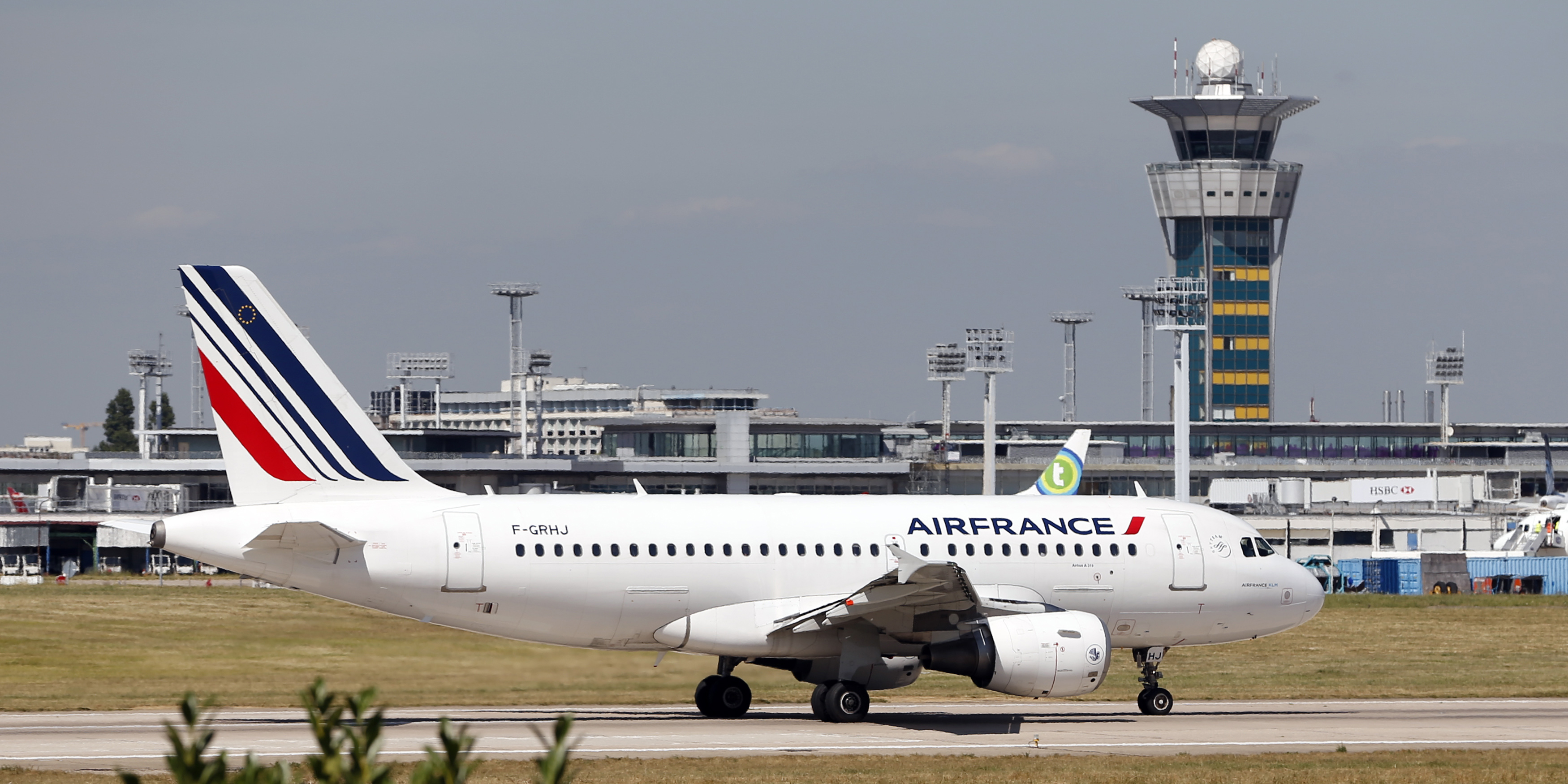 Aéroports: Paris-Orly retrouve son niveau de 2019, l'embellie se poursuit pour ADP