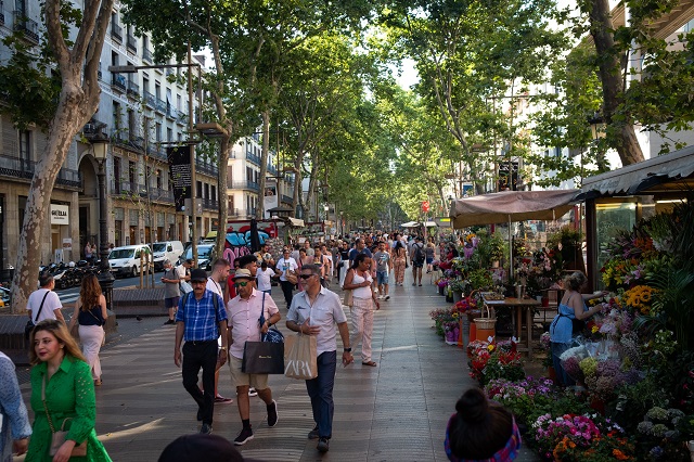 Tourisme : l'Espagne a reçu un nombre record de visiteurs étrangers, les recettes en nette hausse