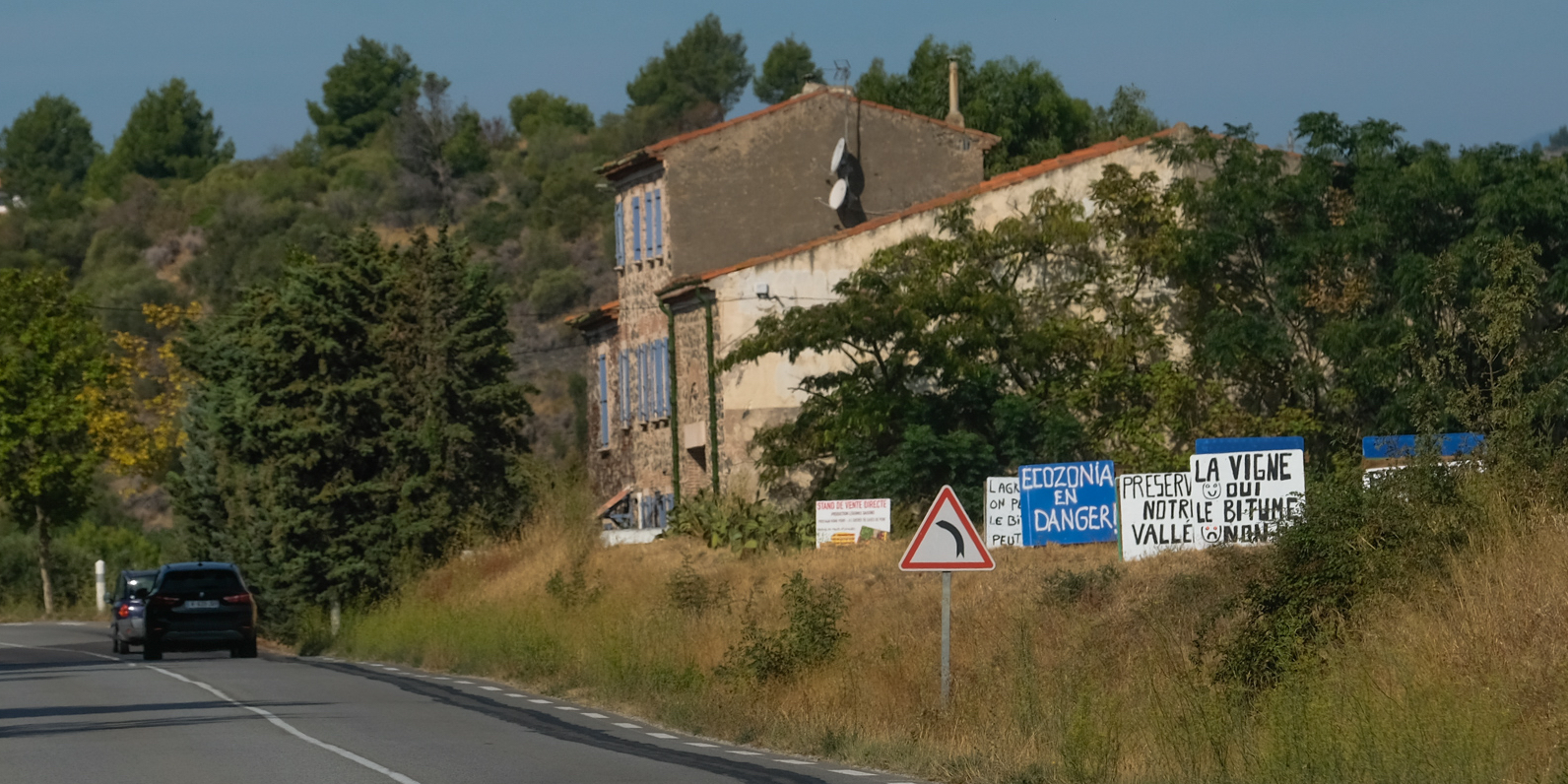 Dans les Pyrénées-Orientales, haro estival sur deux projets industriels