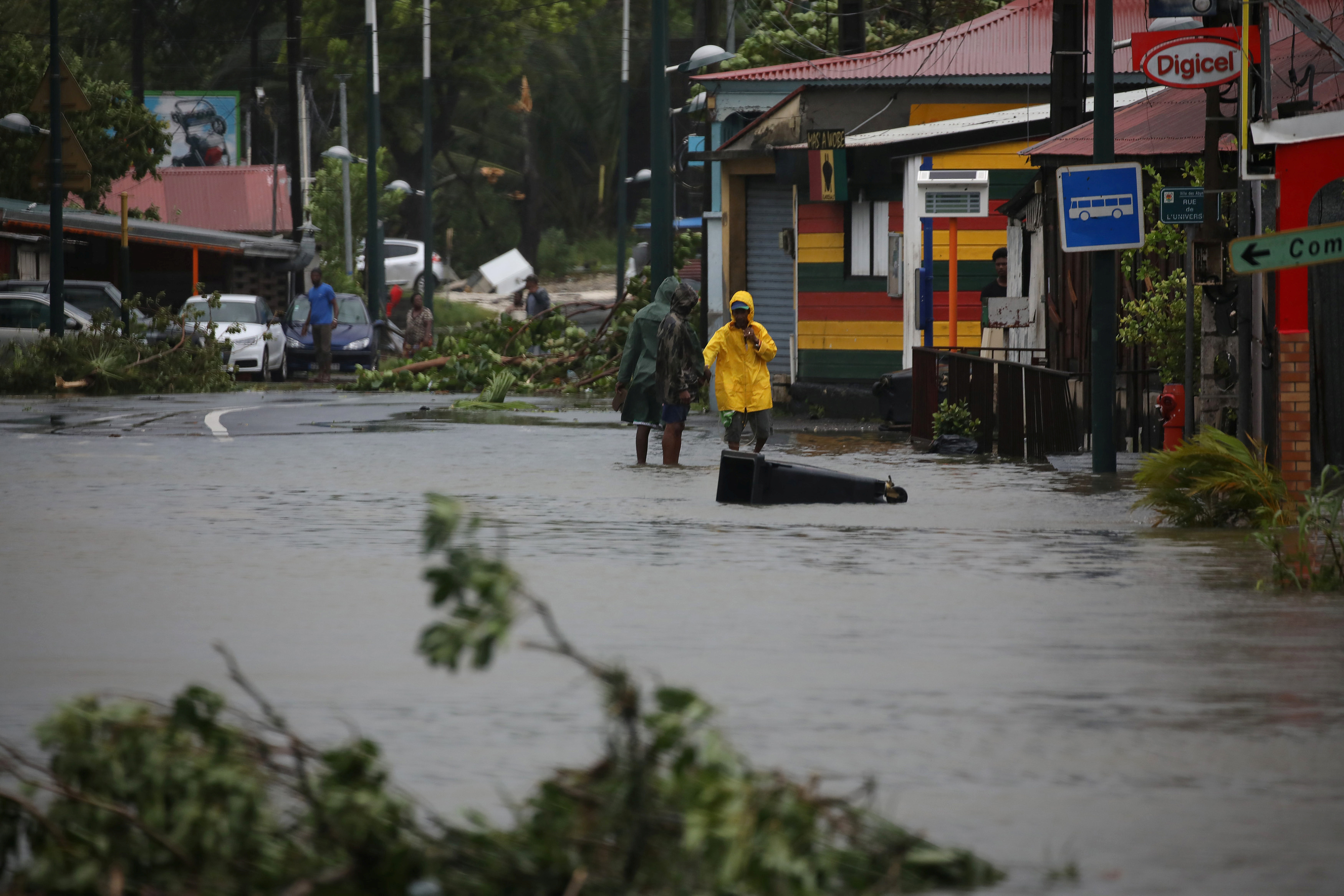 La Guadeloupe en « alerte violette » face à l'assaut de l'ouragan Tammy