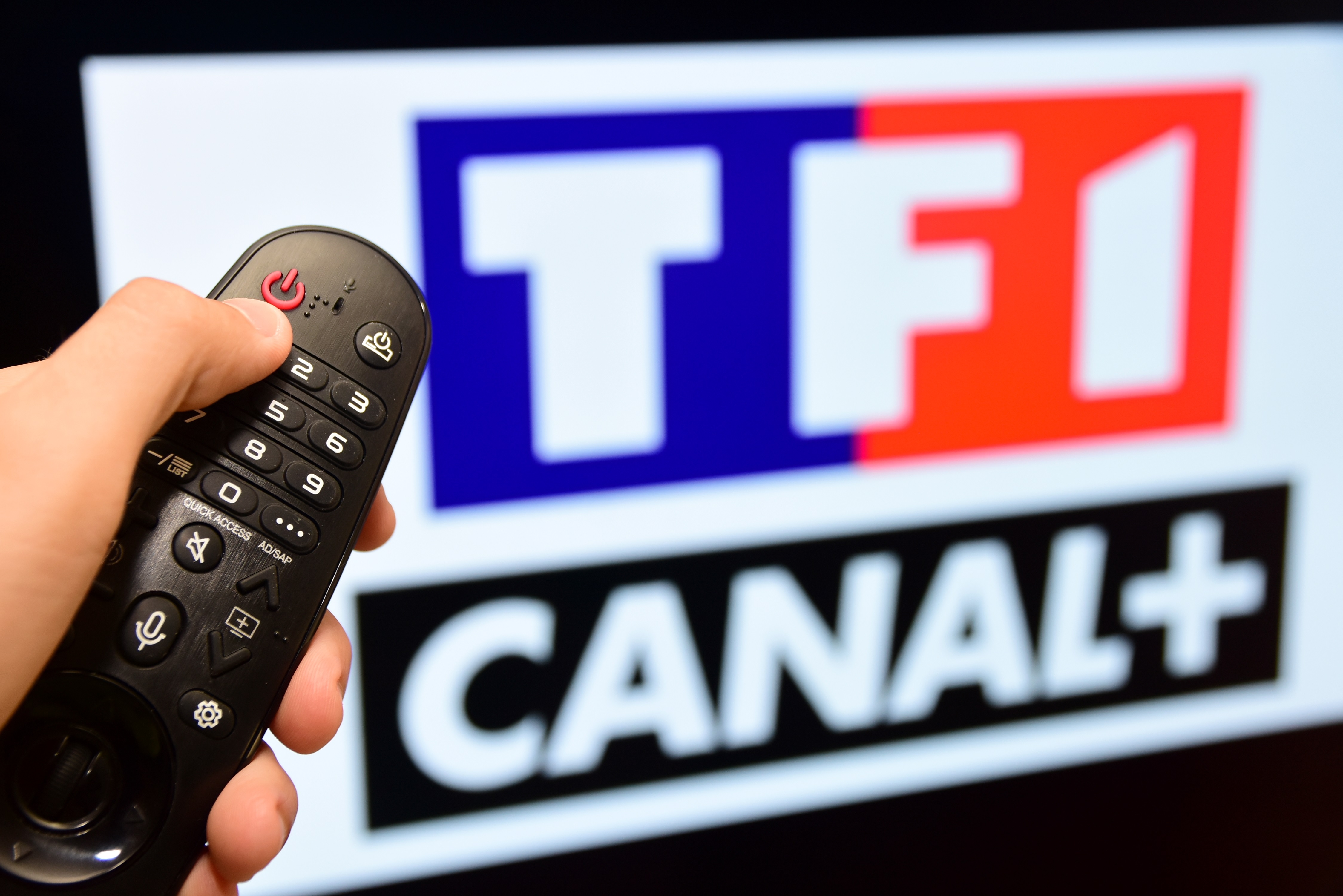 La justice confirme le blocage des chaînes TF1 sur l'offre satellite de Canal+