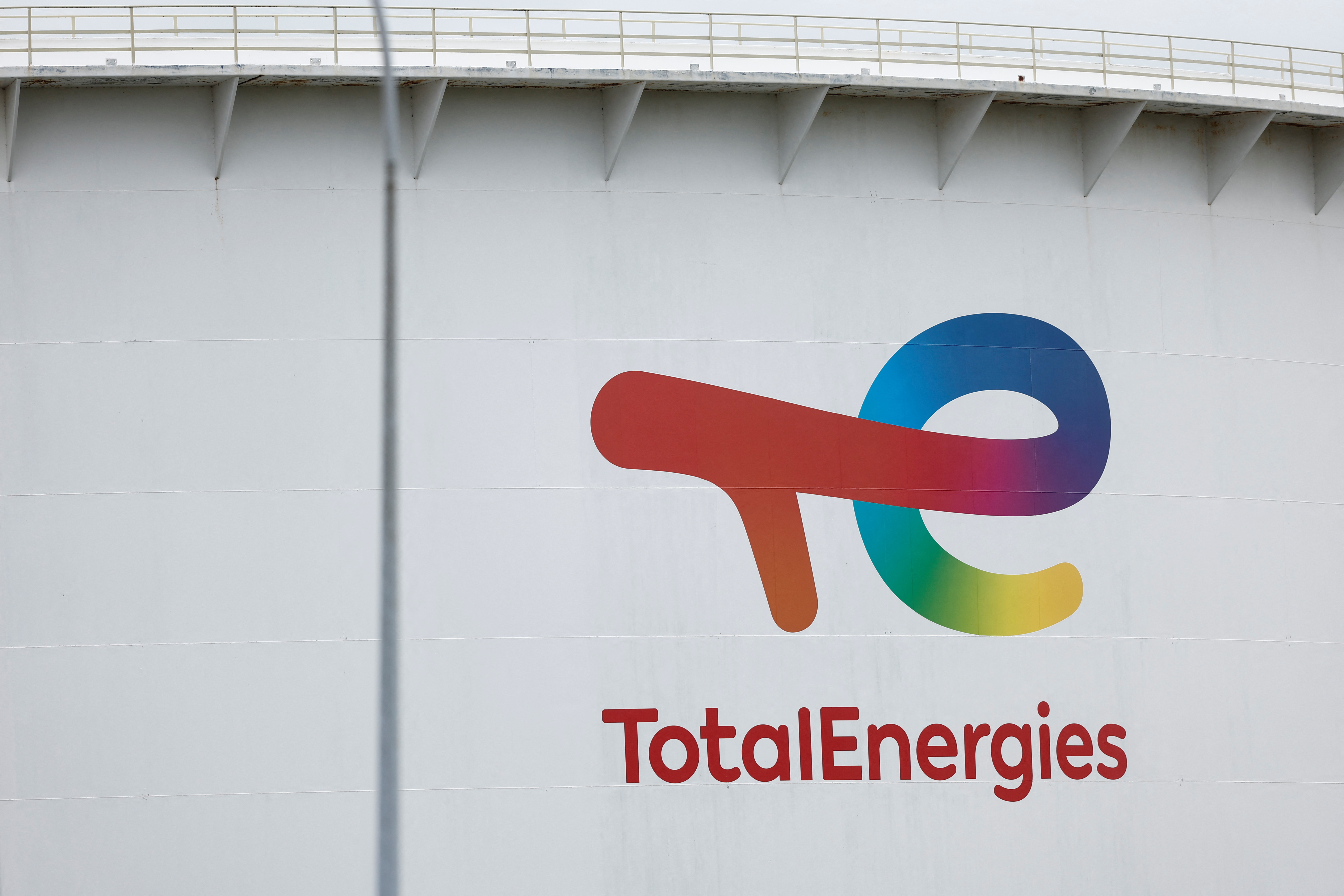TotalEnergies : la direction accepte d'avancer les négociations salariales si les blocages cessent