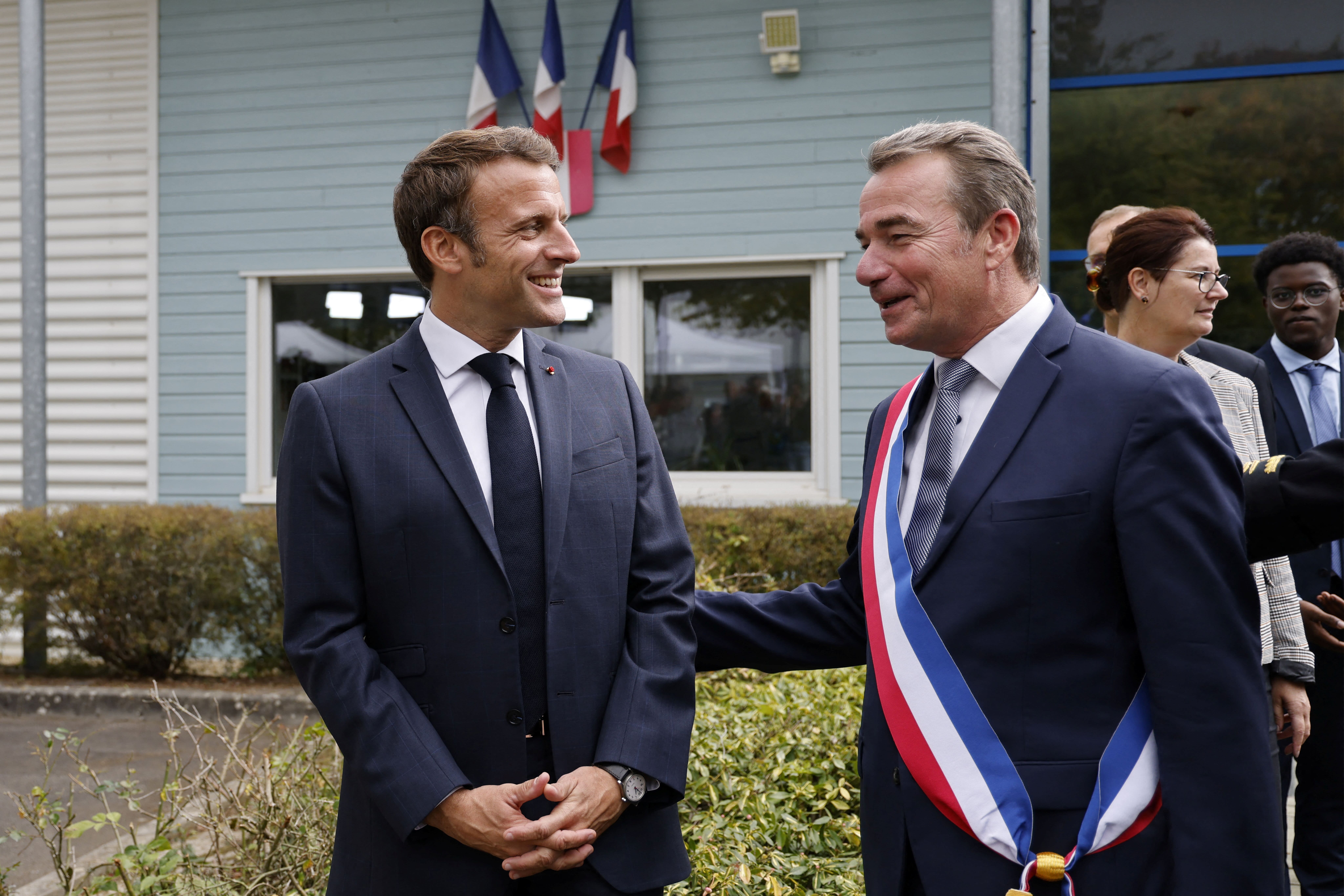 Emmanuel Macron veut relancer le chantier de la « vraie décentralisation »