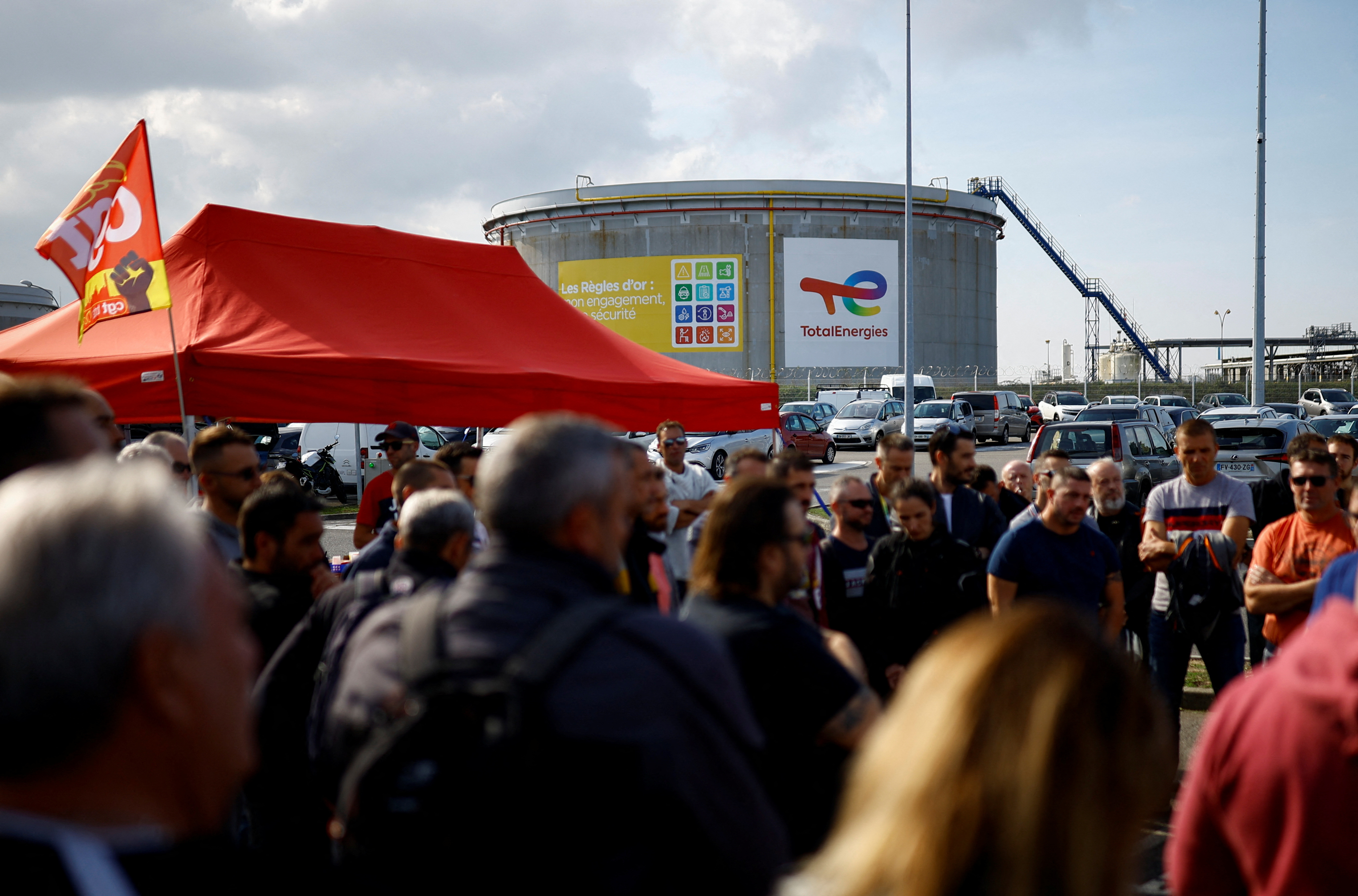 Carburant : la grève se poursuit chez TotalEnergies et Esso-ExxonMobil, d'autres réquisitions en vue