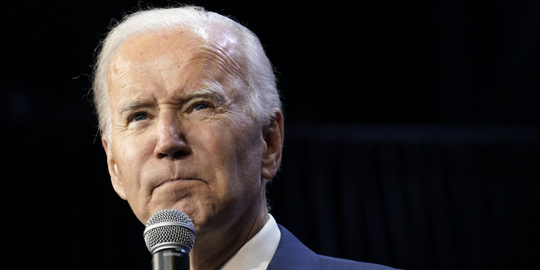 Joe Biden veut stabiliser le marché du pétrole... avant les élections de mi-mandat